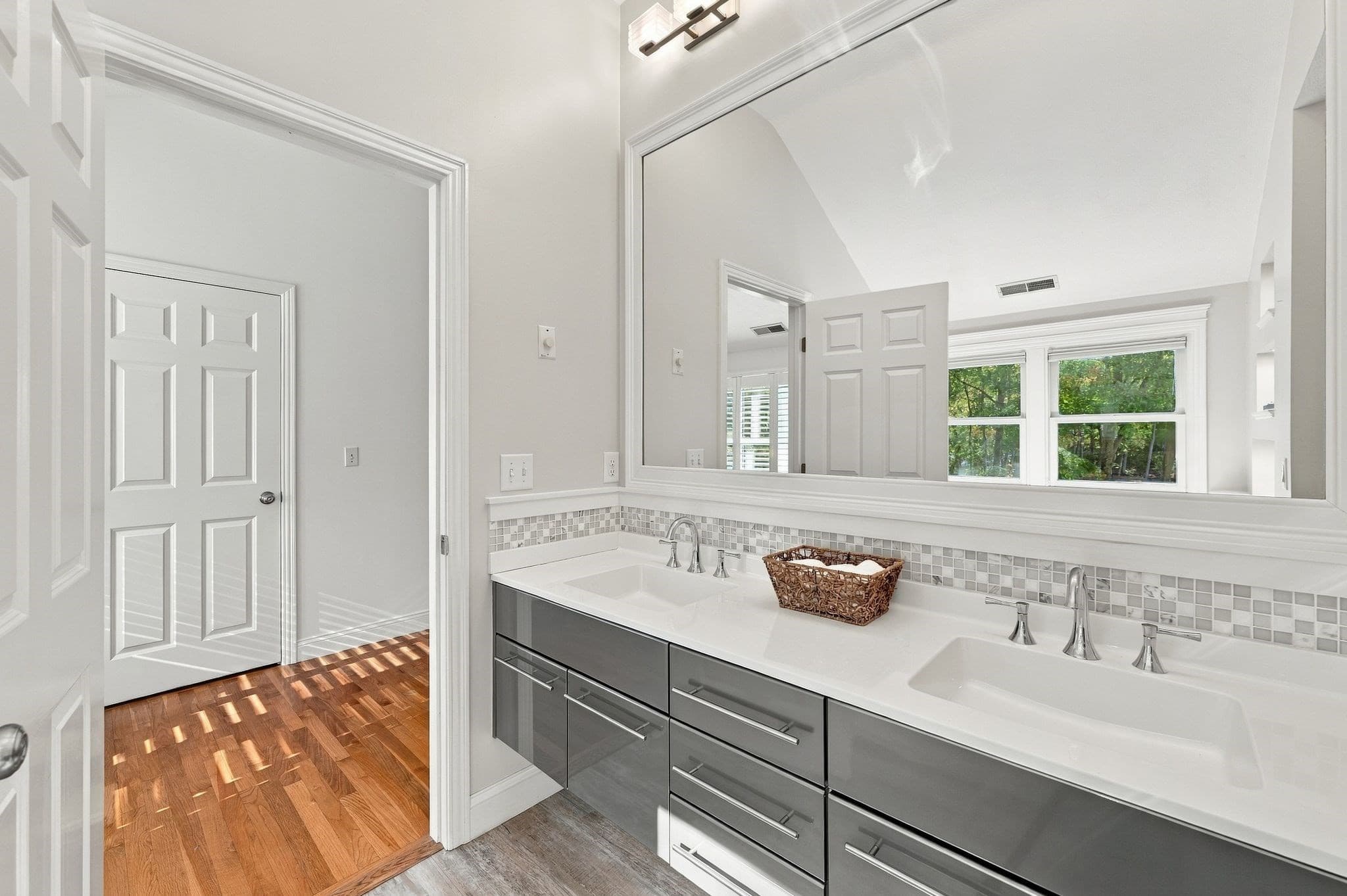 Single Family Residence at 37 Chestnut Street, North Andover MA 01845, North Andover, photo 28 of 41