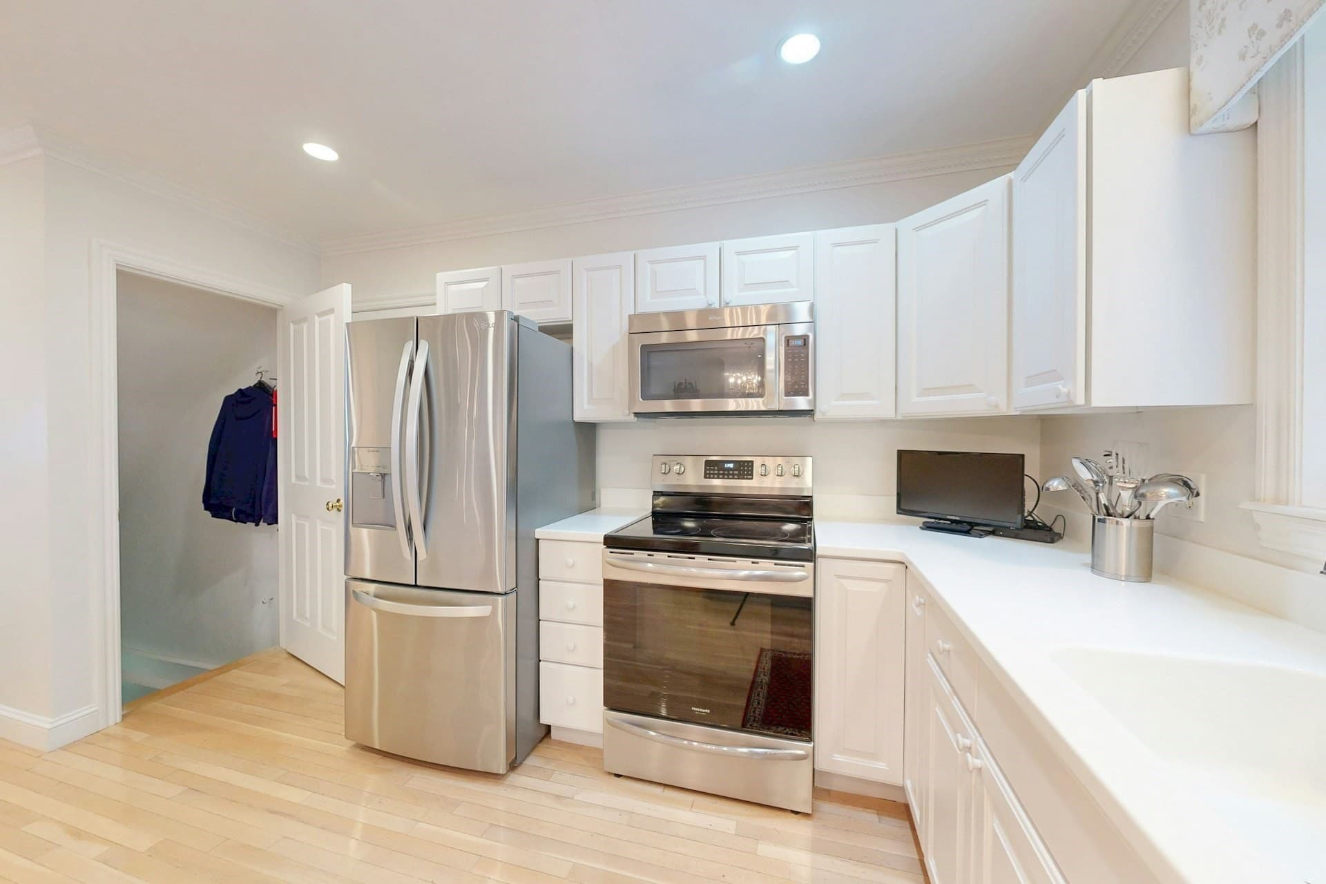 Condominium at 23 Turtlebrook Way # 23, Medfield MA 02052, Medfield, photo 4 of 27