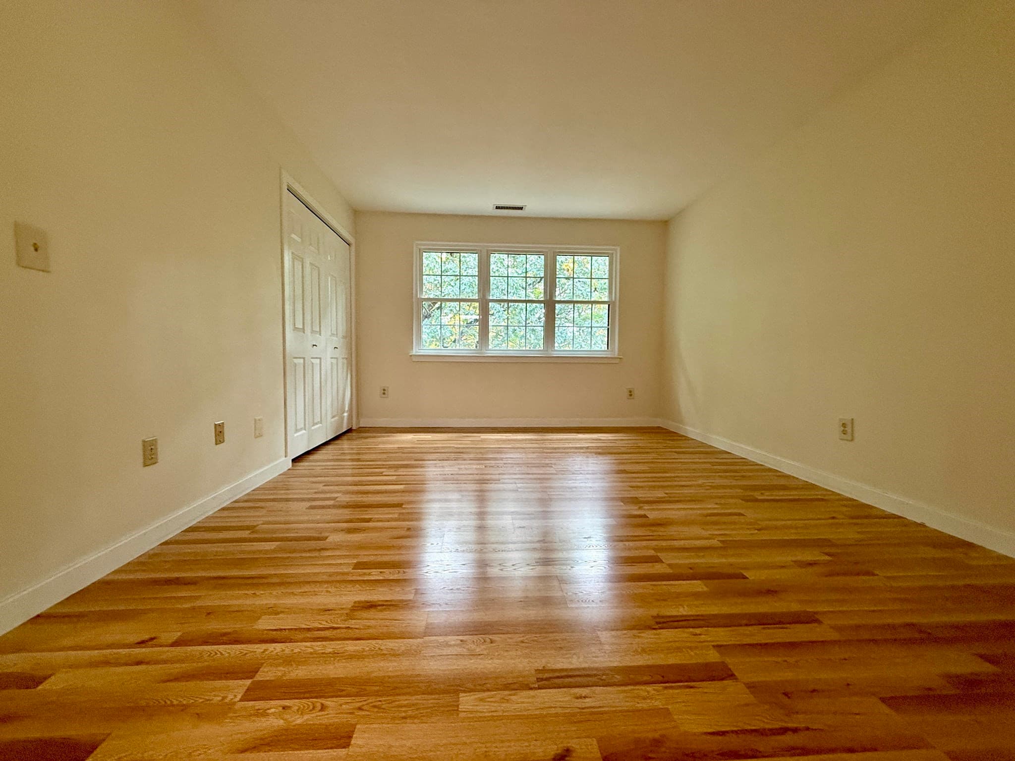 Condominium at 7 Victoria Drive # 1, Auburn MA 01501, Auburn, photo 17 of 28