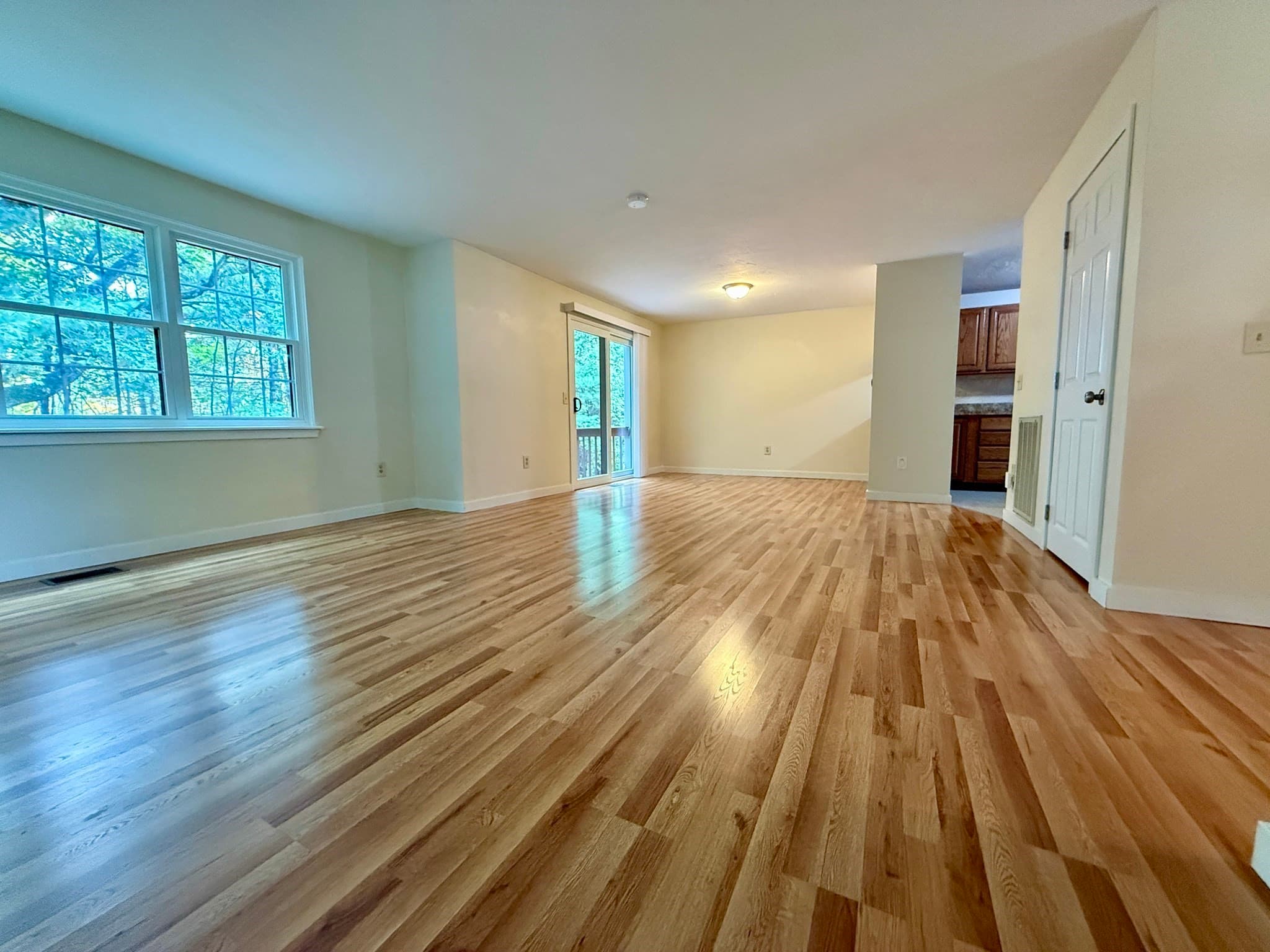 Condominium at 7 Victoria Drive # 1, Auburn MA 01501, Auburn, photo 11 of 28