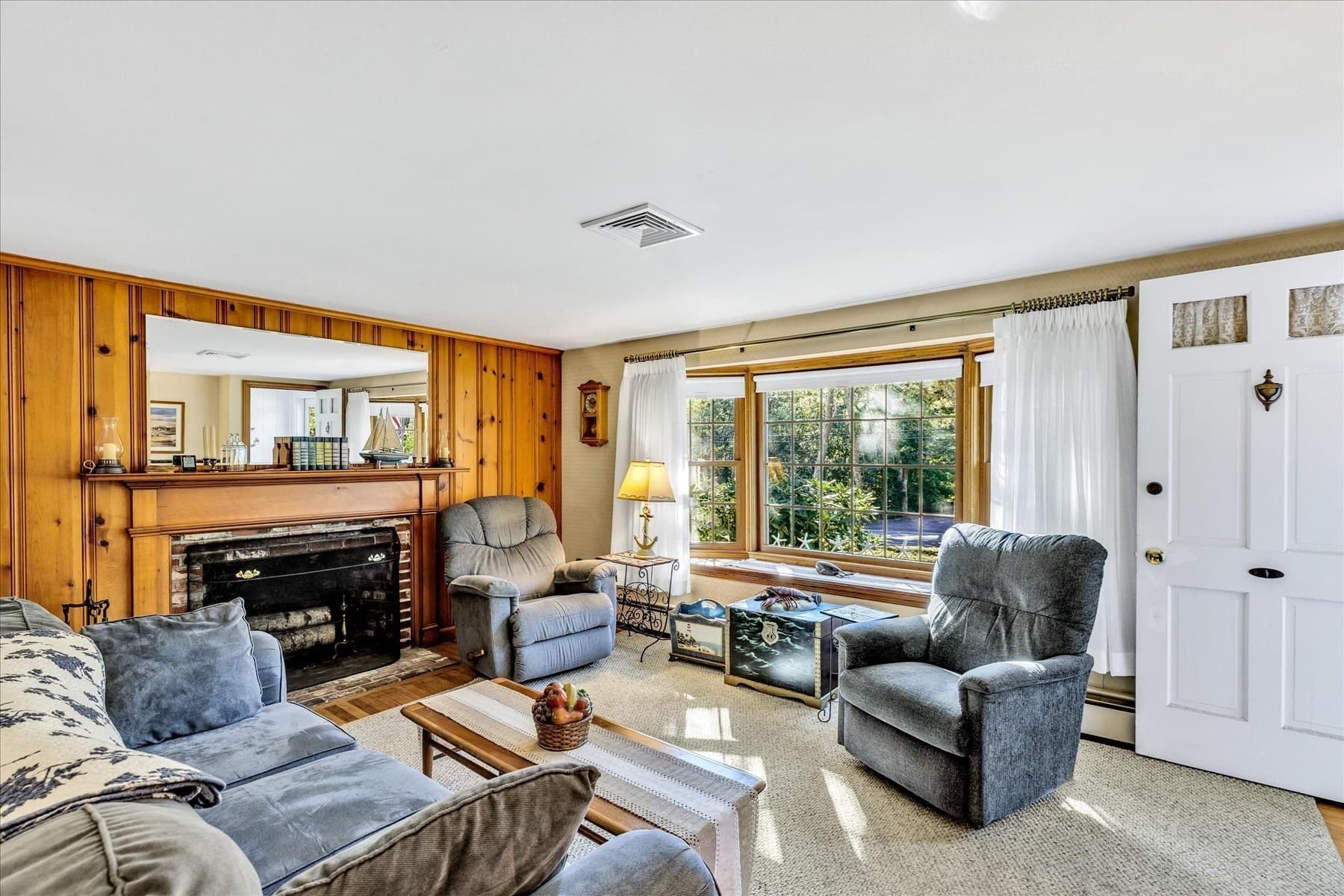 Single Family Residence at 686 Queen Anne Rd, Harwich MA 02645, Harwich, photo 2 of 32