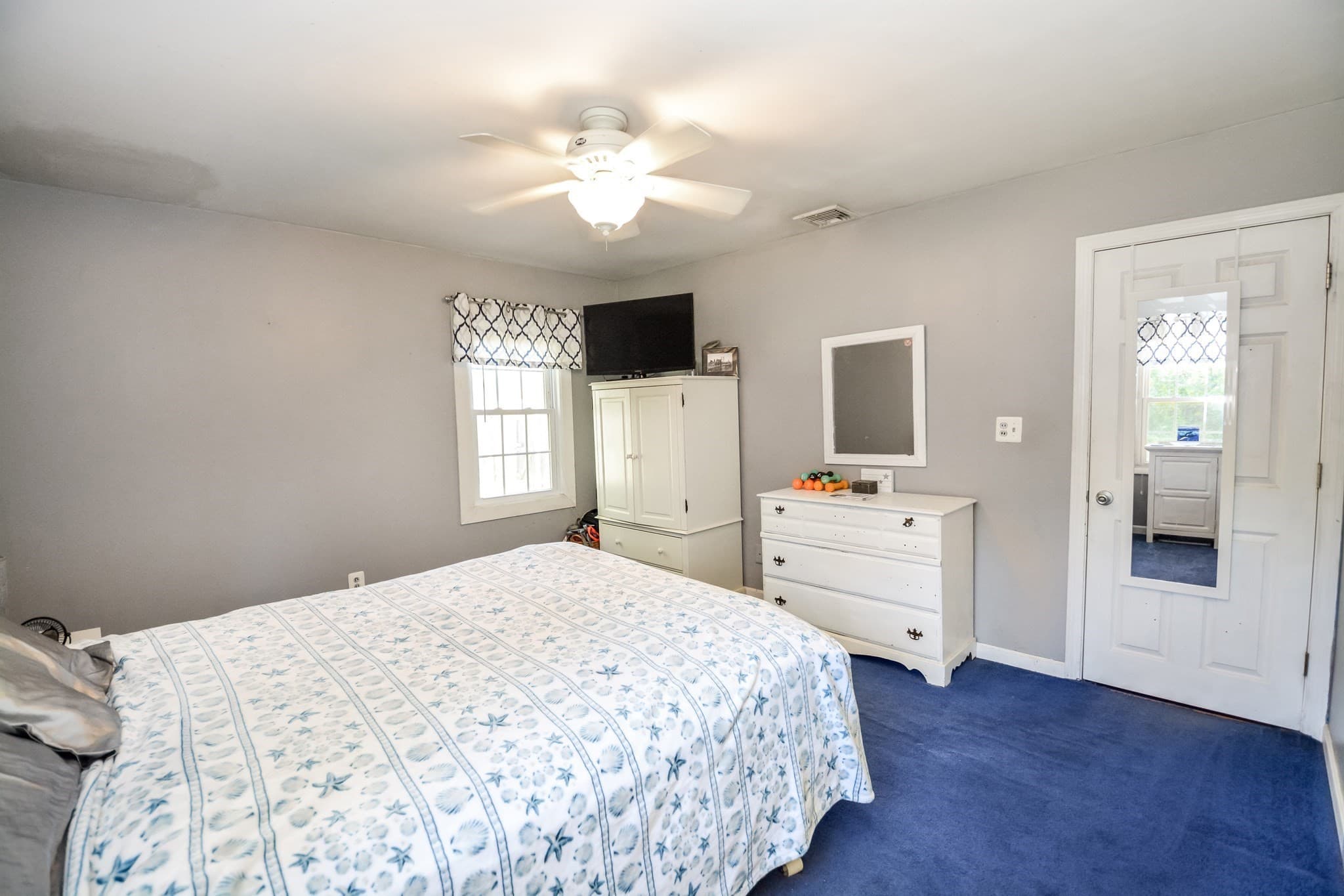 Single Family Residence at 28 Hogg Memorial Dr, Whitman MA 02382, Whitman, photo 15 of 29