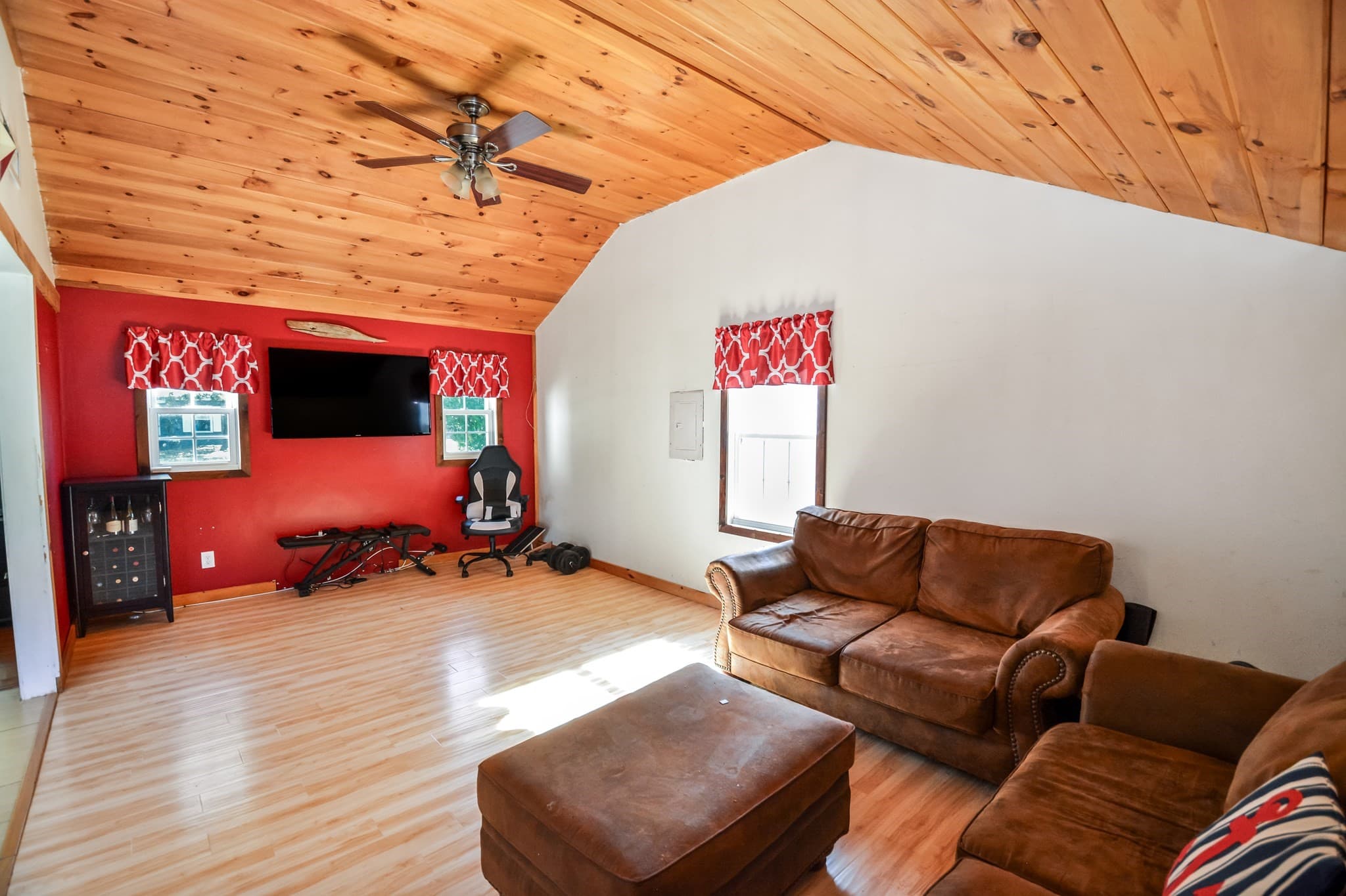 Single Family Residence at 28 Hogg Memorial Dr, Whitman MA 02382, Whitman, photo 11 of 29