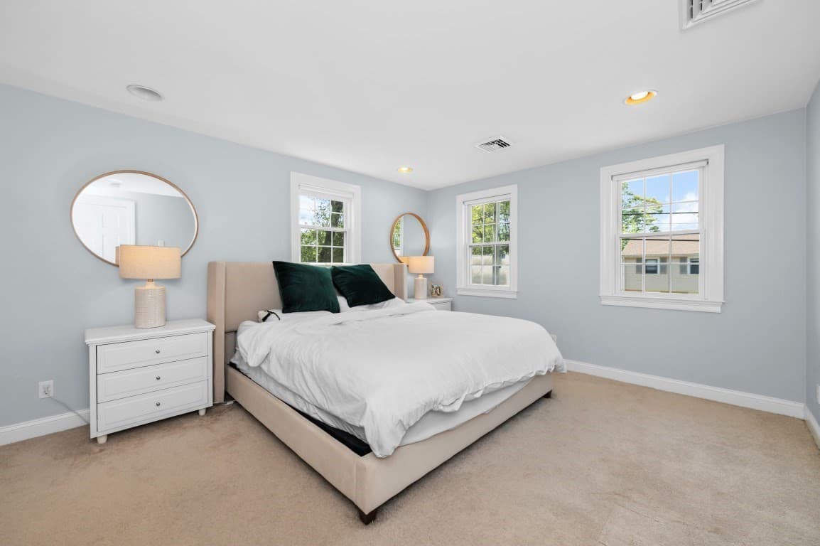 Single Family Residence at 94 Holly Hill Cir, Weymouth MA 02190, Weymouth, photo 16 of 33