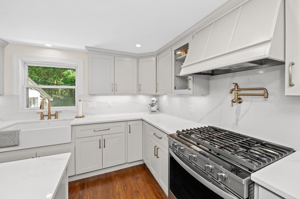 Single Family Residence at 94 Holly Hill Cir, Weymouth MA 02190, Weymouth, photo 7 of 33