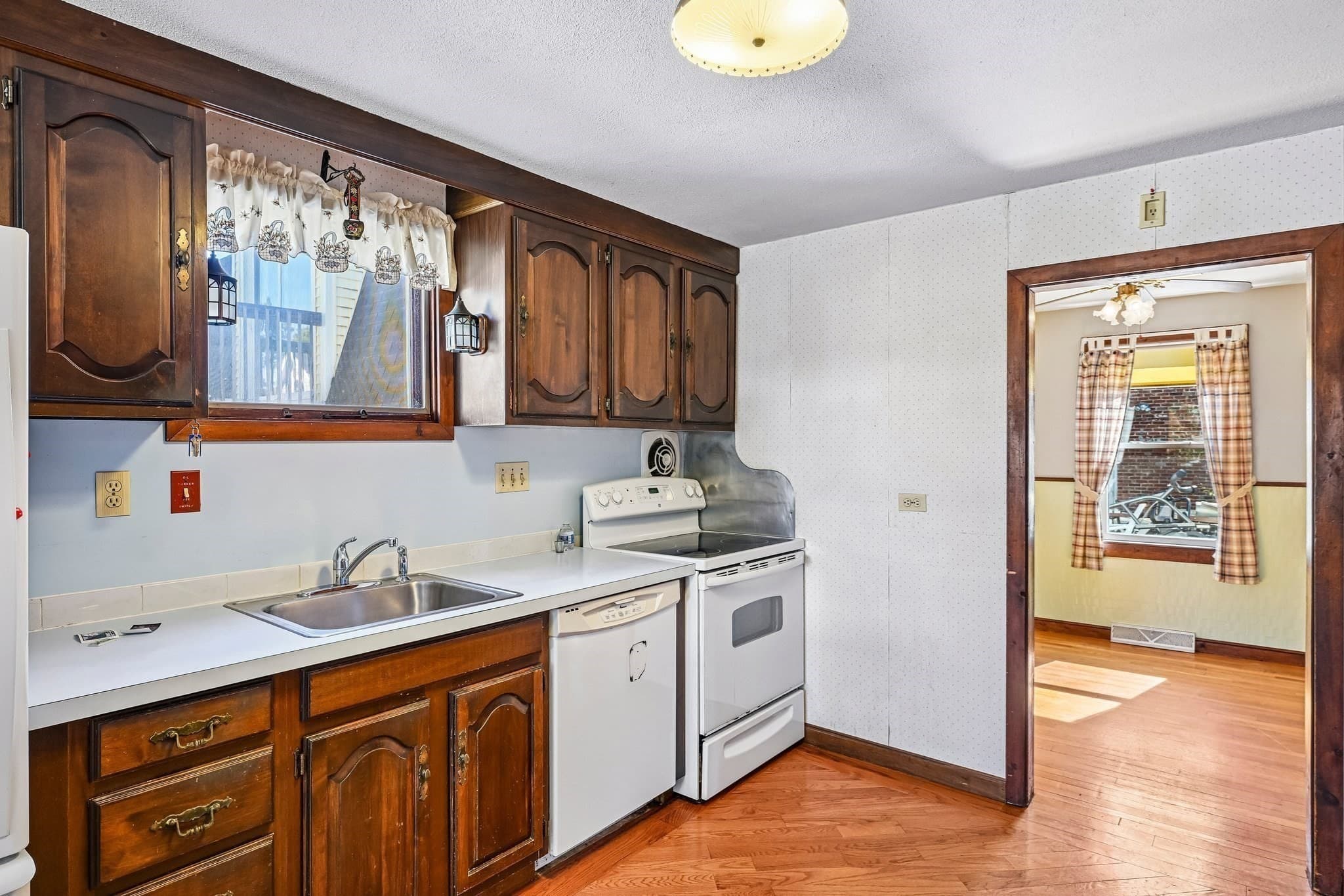 Single Family Residence at 81 Morgan St, Randolph MA 02368, Randolph, photo 10 of 36