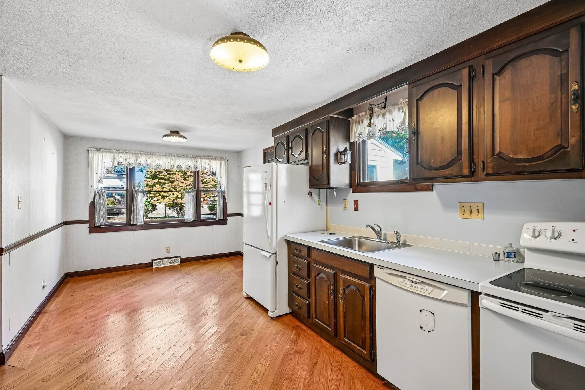Single Family Residence at 81 Morgan St, Randolph MA 02368, Randolph, photo 8 of 36