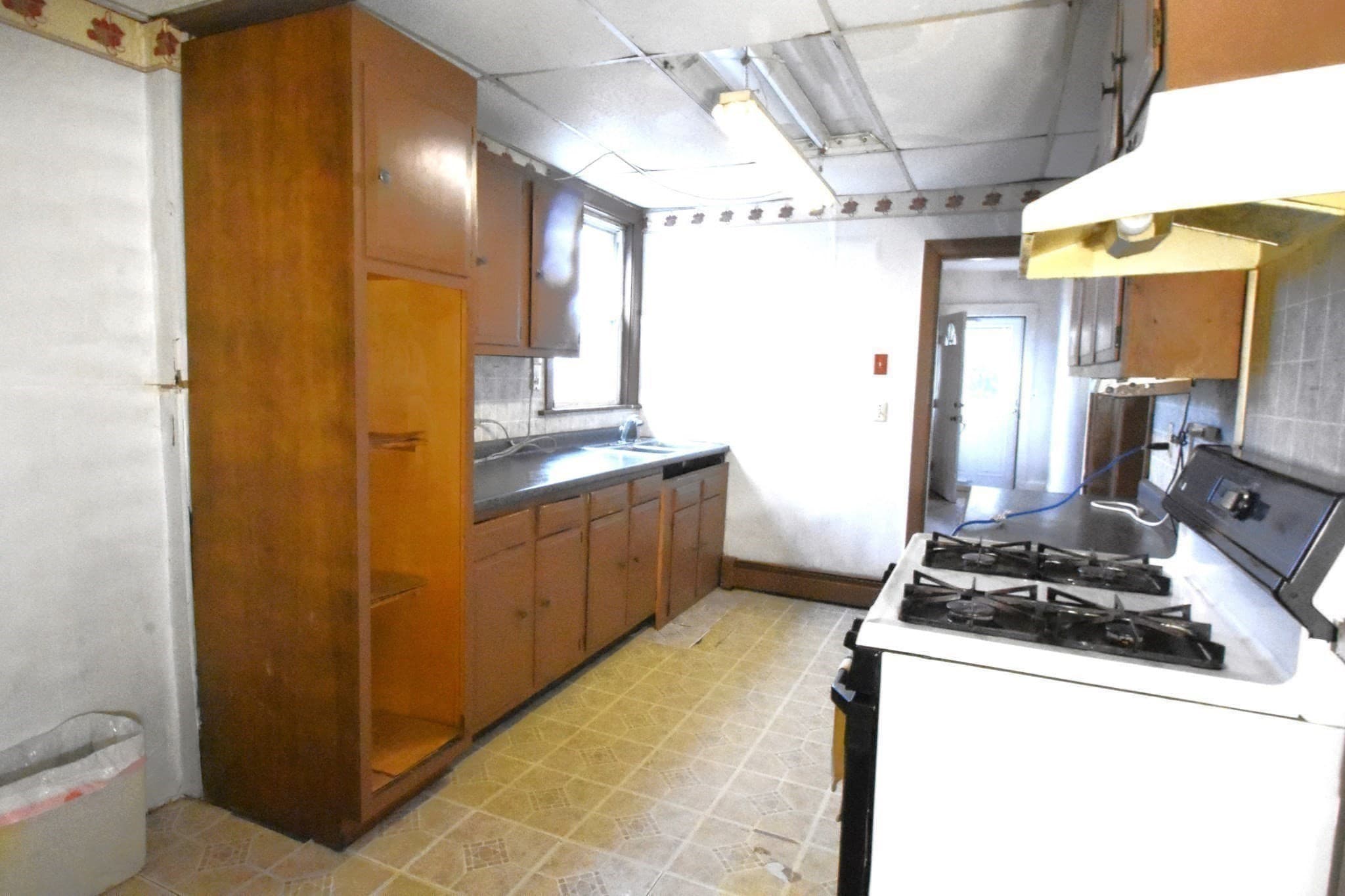 Single Family Residence at 494 Elliott Street, Beverly MA 01915, Beverly, photo 7 of 18