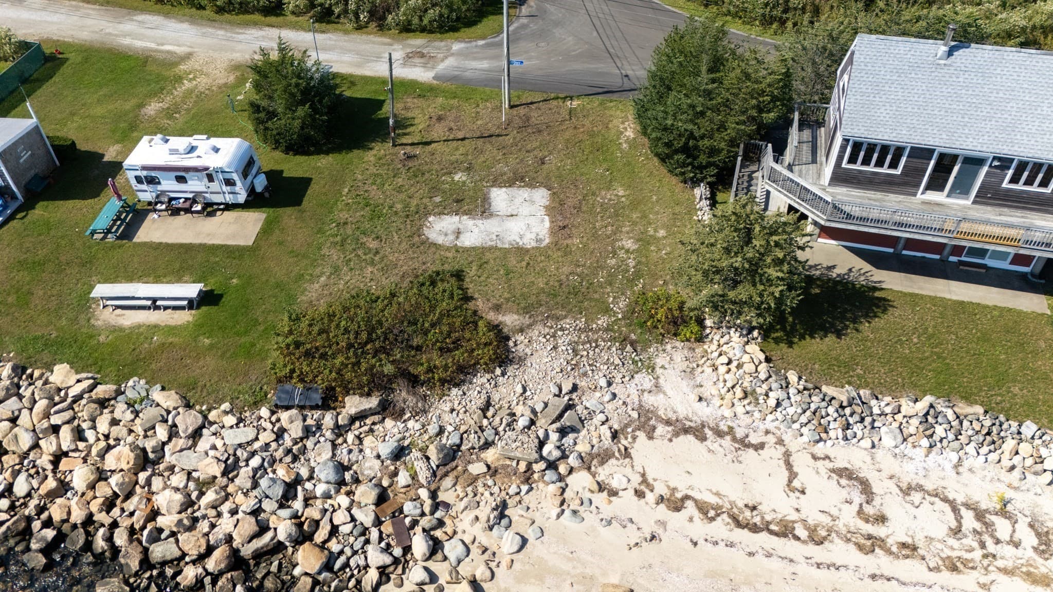 Residential at 17 Shore Dr, Fairhaven MA 02719, Fairhaven, photo 10 of 16