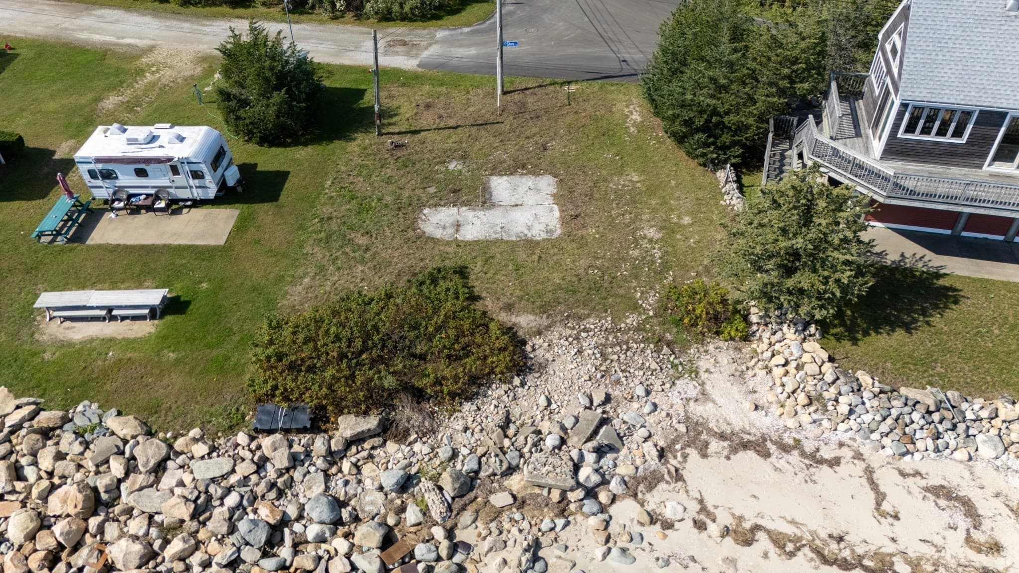 Residential at 17 Shore Dr, Fairhaven MA 02719, Fairhaven, photo 15 of 16