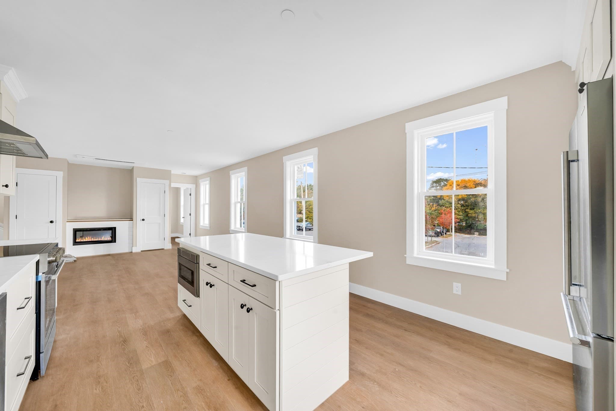Condominium at 26 Friend Street # B, Amesbury MA 01913, Amesbury, photo 6 of 32