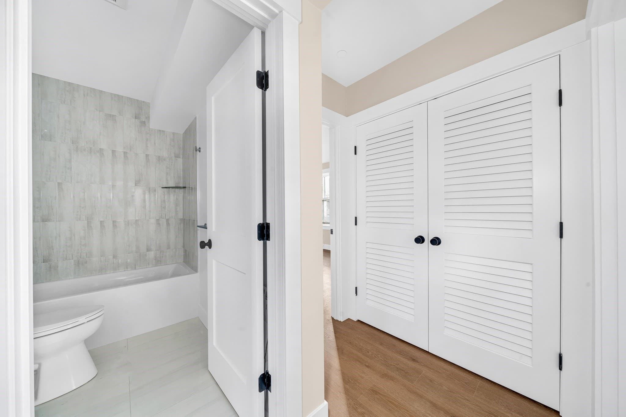 Condominium at 26 Friend Street # B, Amesbury MA 01913, Amesbury, photo 32 of 32