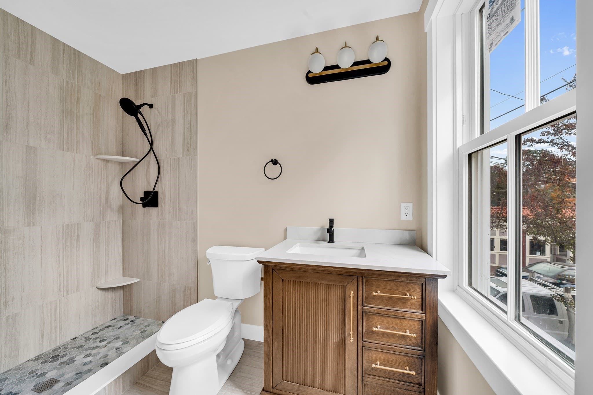 Condominium at 26 Friend Street # B, Amesbury MA 01913, Amesbury, photo 28 of 32
