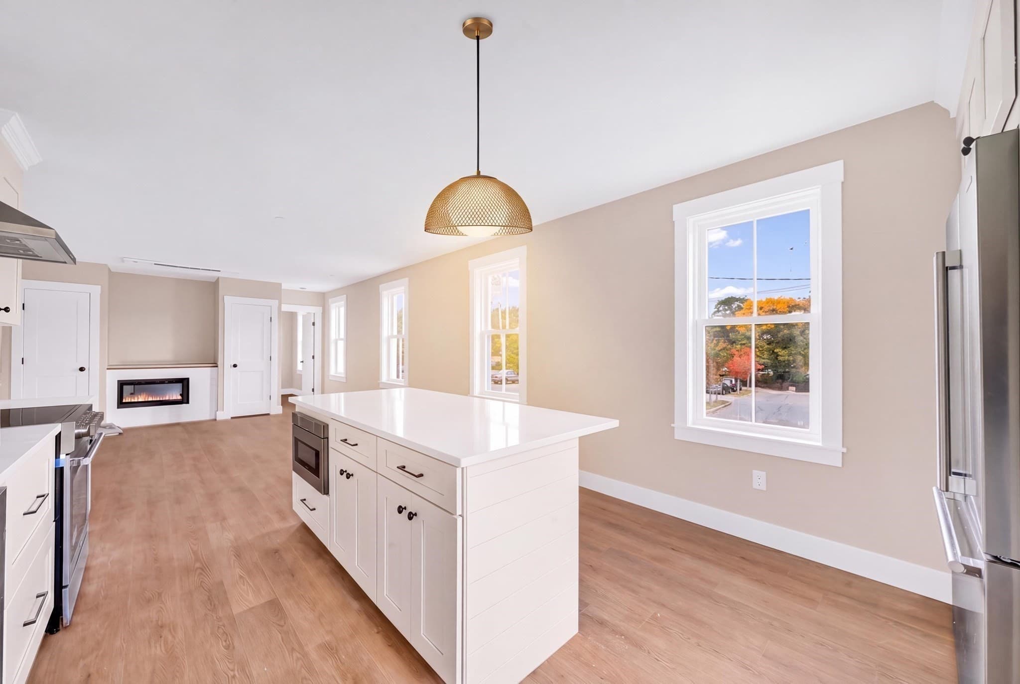 Condominium at 26 Friend Street # B, Amesbury MA 01913, Amesbury, photo 5 of 32