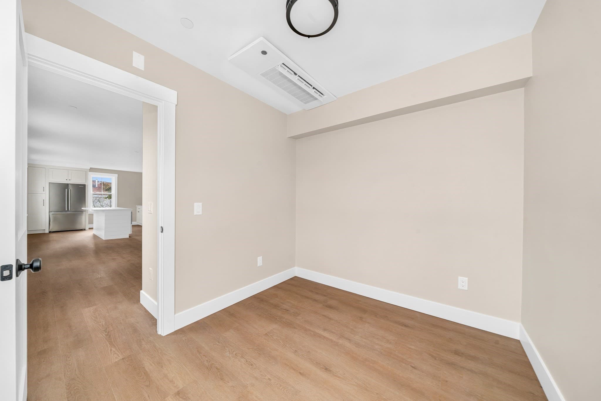Condominium at 26 Friend Street # B, Amesbury MA 01913, Amesbury, photo 24 of 32