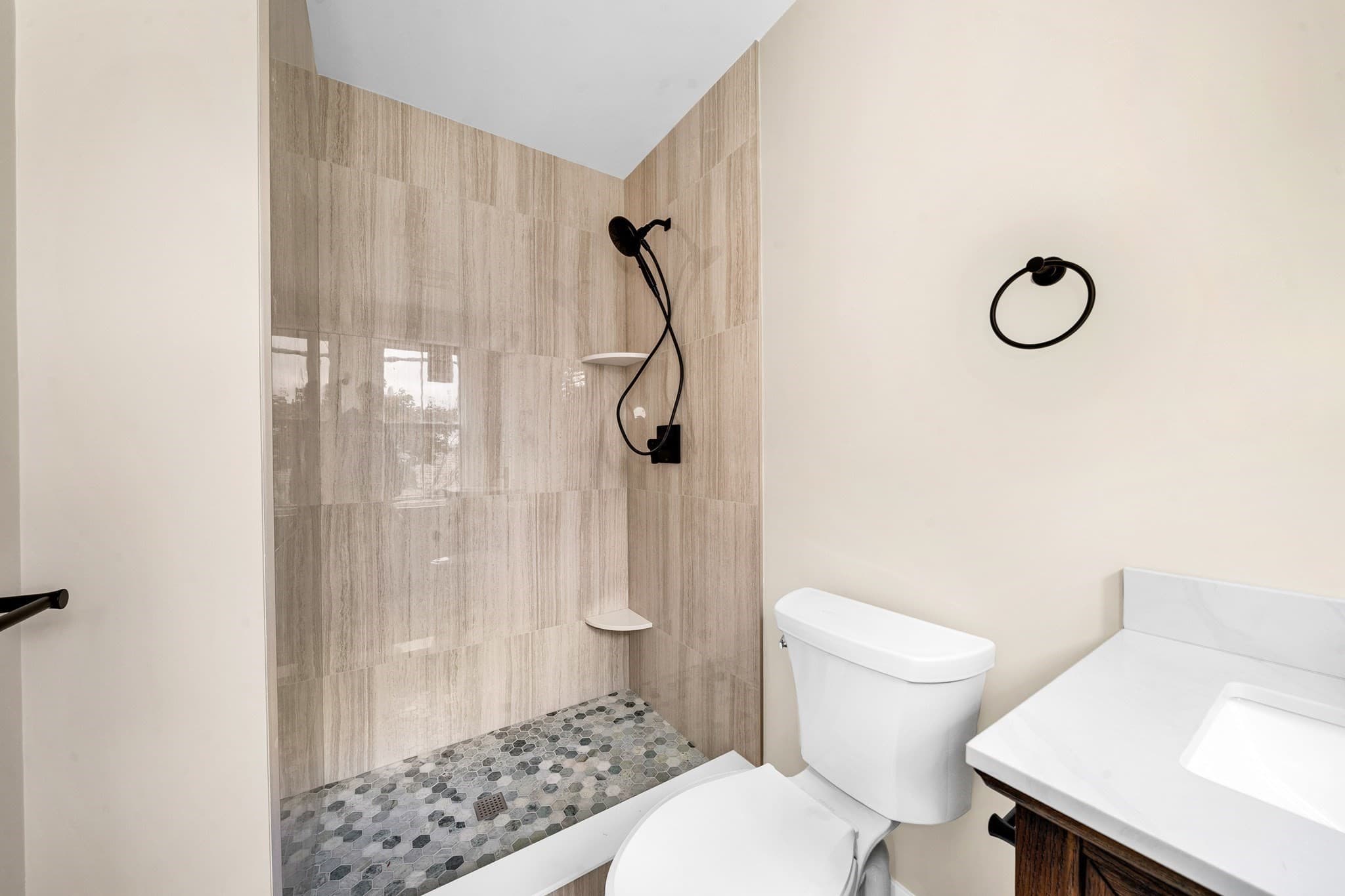 Condominium at 26 Friend Street # B, Amesbury MA 01913, Amesbury, photo 30 of 32