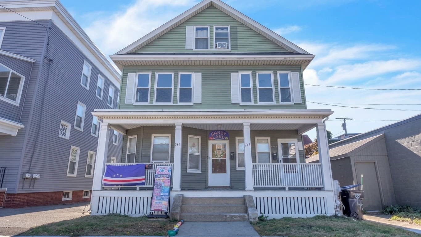 745/ 747 Mount Auburn St, Watertown MA 02472