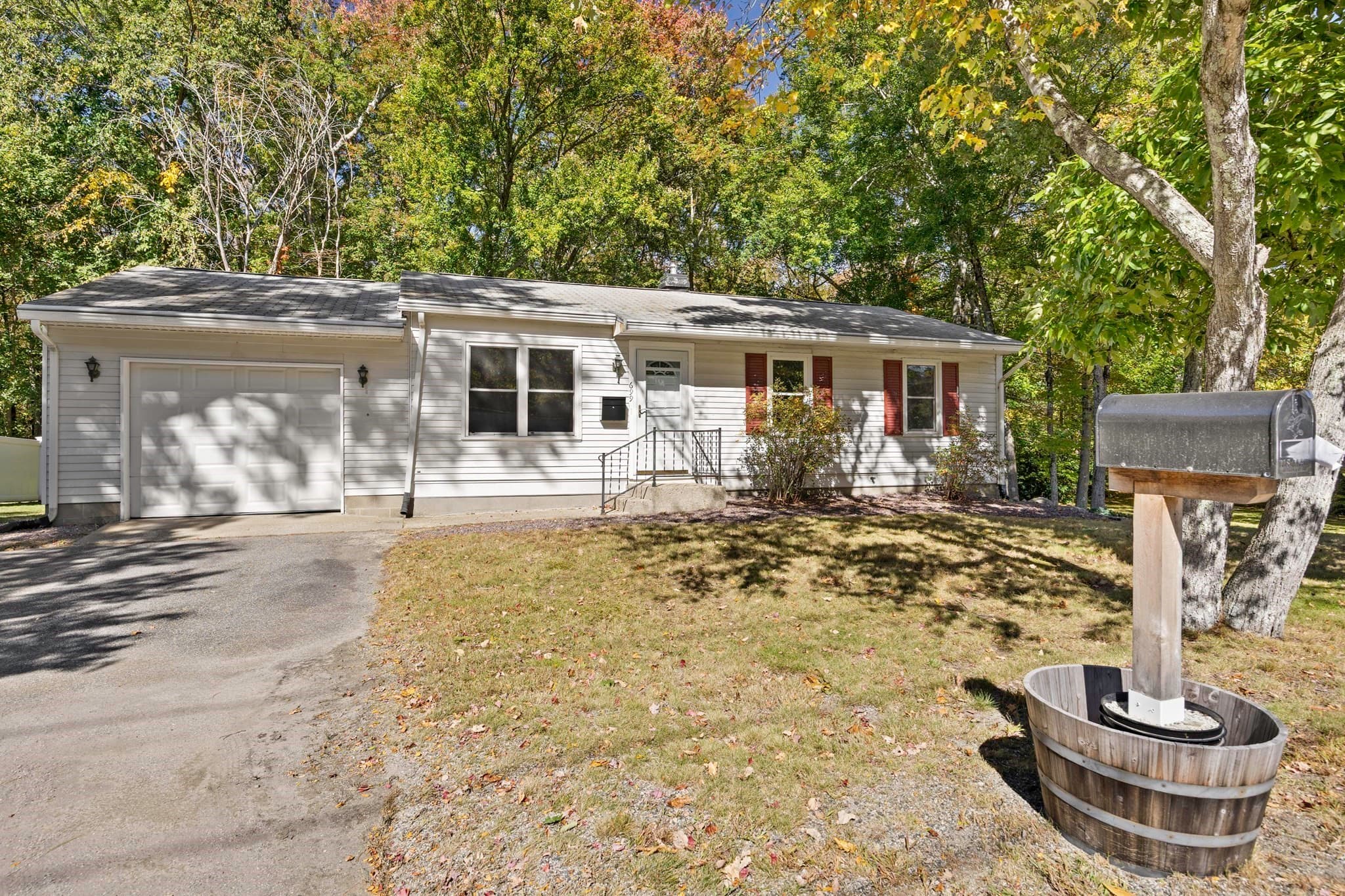 699 Benson Road, Northbridge MA 01588