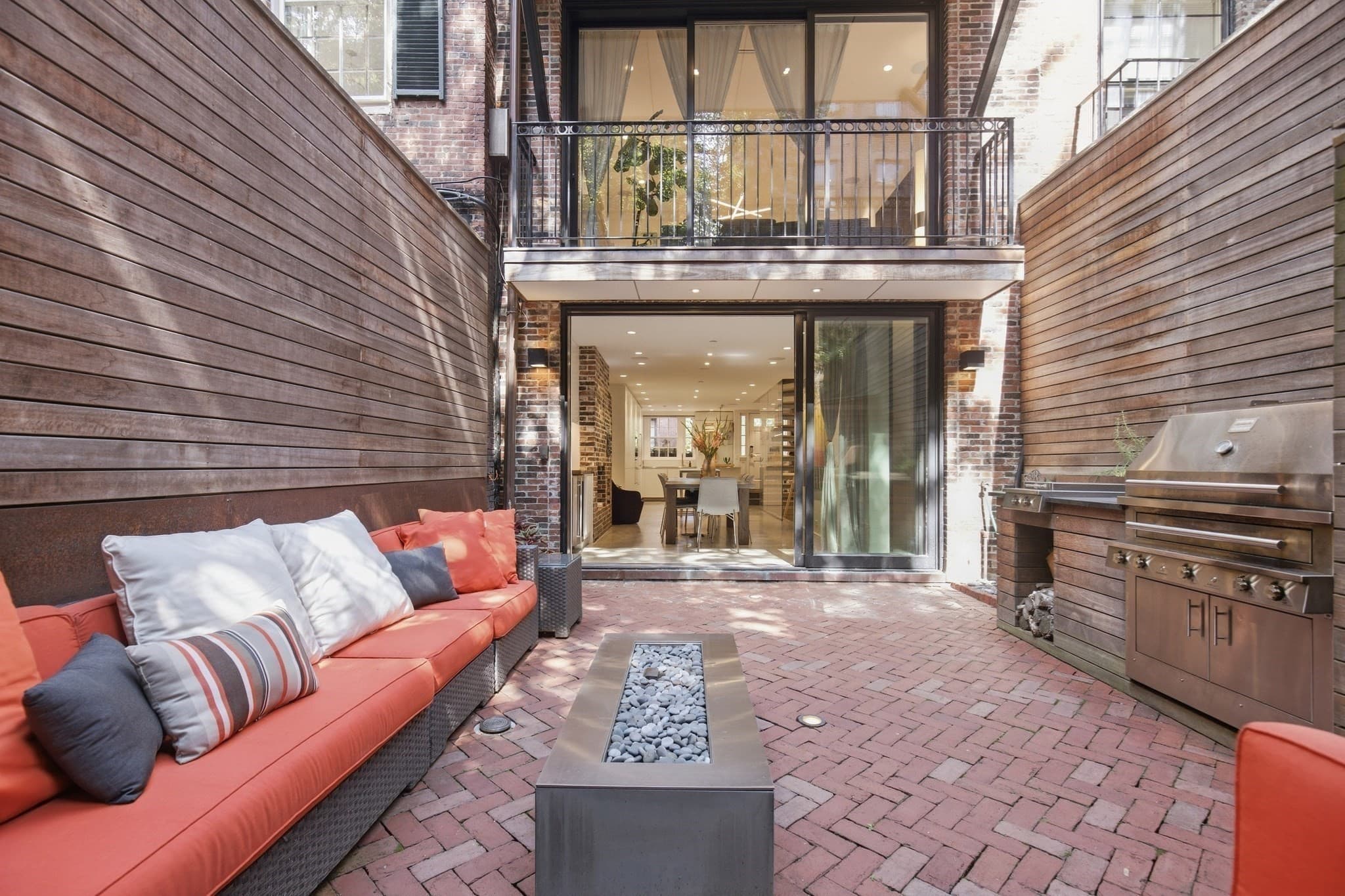 Single Family Residence at 70 Myrtle St, Boston MA 02114, photo 9 of 41