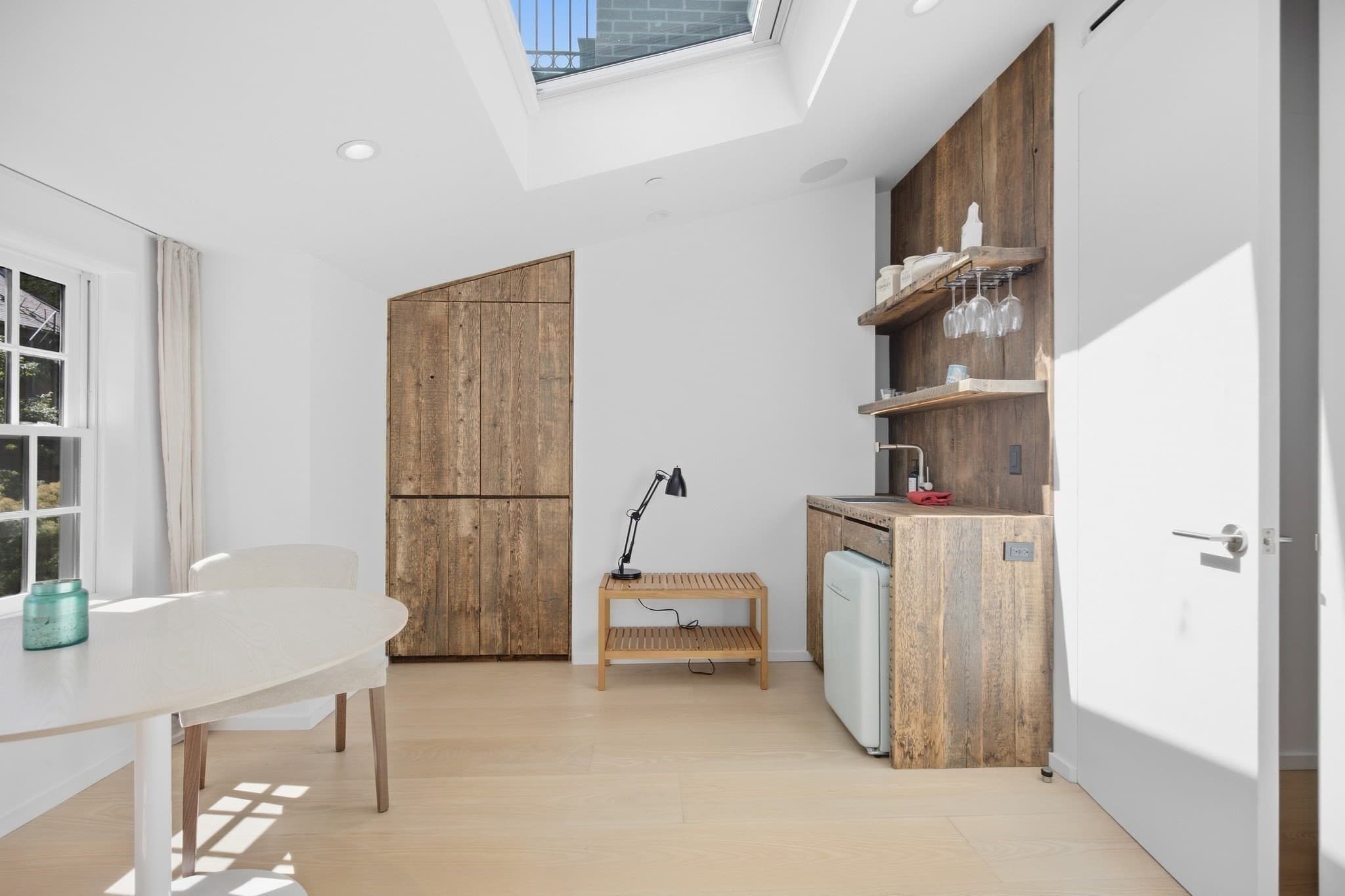 Single Family Residence at 70 Myrtle St, Boston MA 02114, photo 30 of 41
