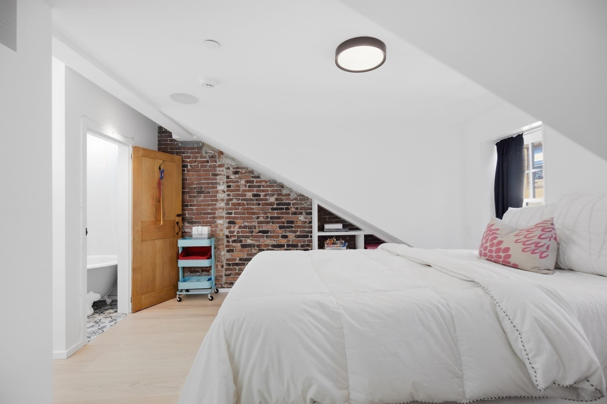Single Family Residence at 70 Myrtle St, Boston MA 02114, photo 34 of 41