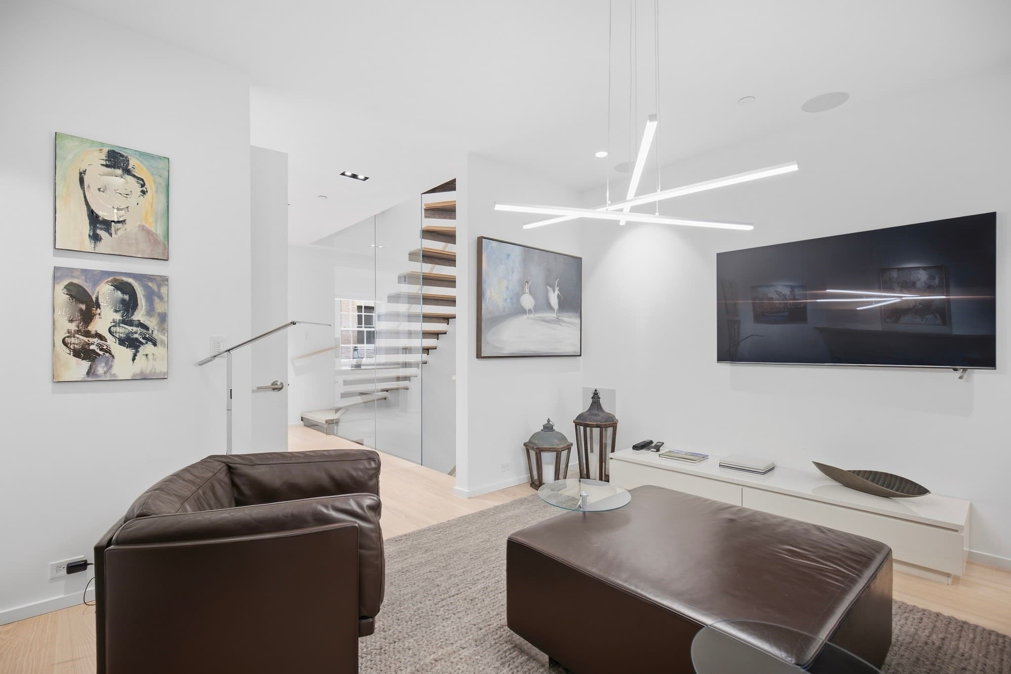 Single Family Residence at 70 Myrtle St, Boston MA 02114, photo 18 of 41