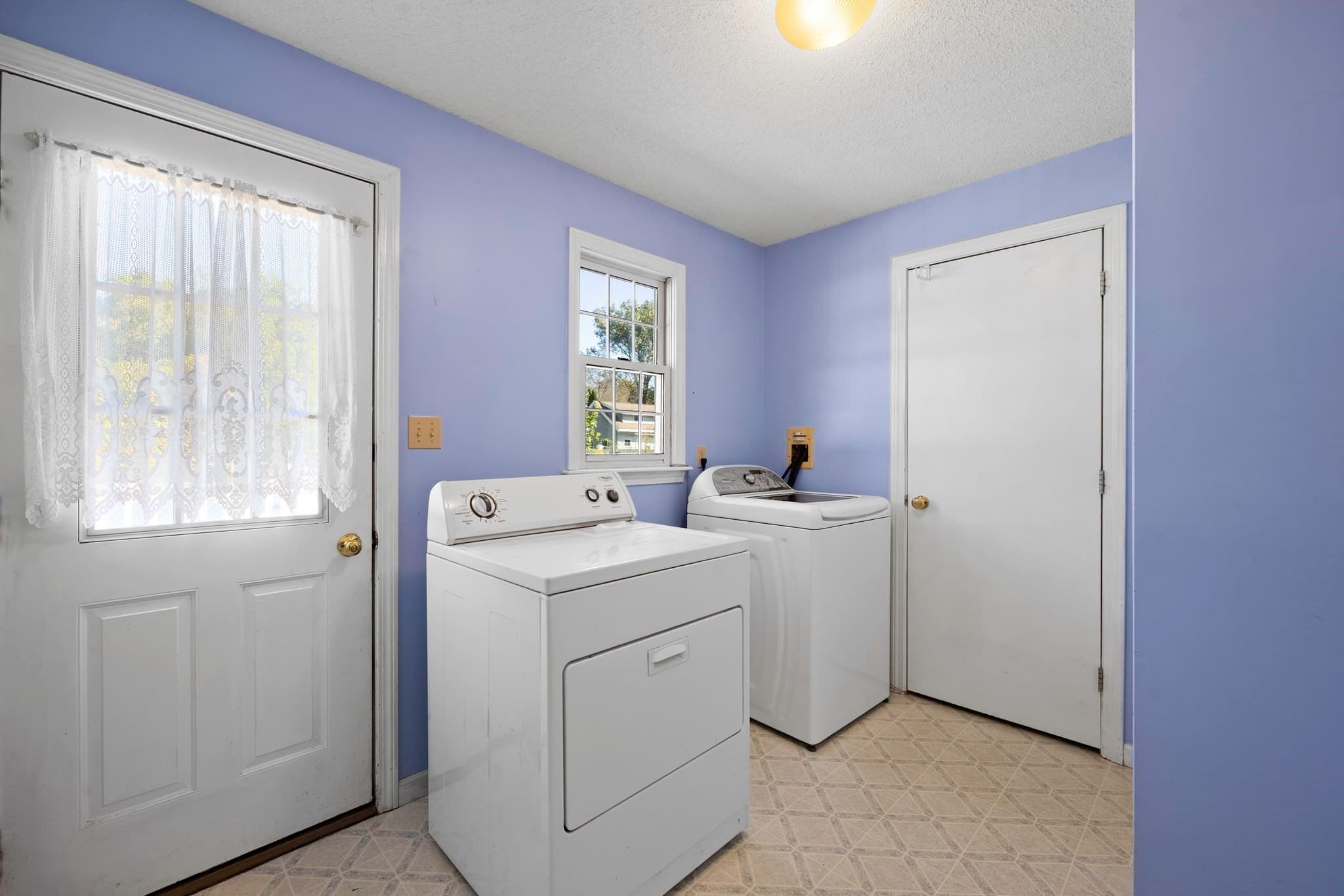 Single Family Residence at 23 Magnolia Ter, South Hadley MA 01075, South Hadley, photo 8 of 24