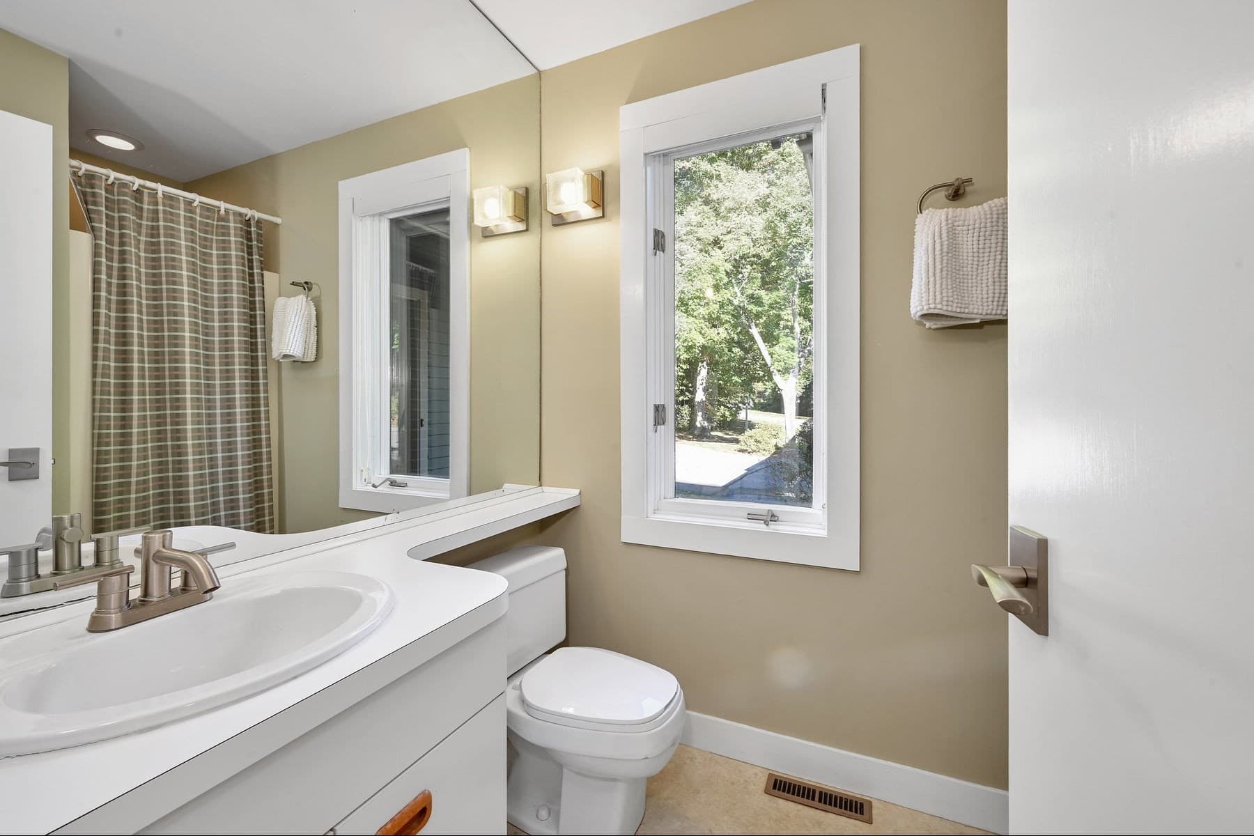 Condominium at 100 Pond St # 18, Cohasset MA 02025, Cohasset, photo 22 of 30