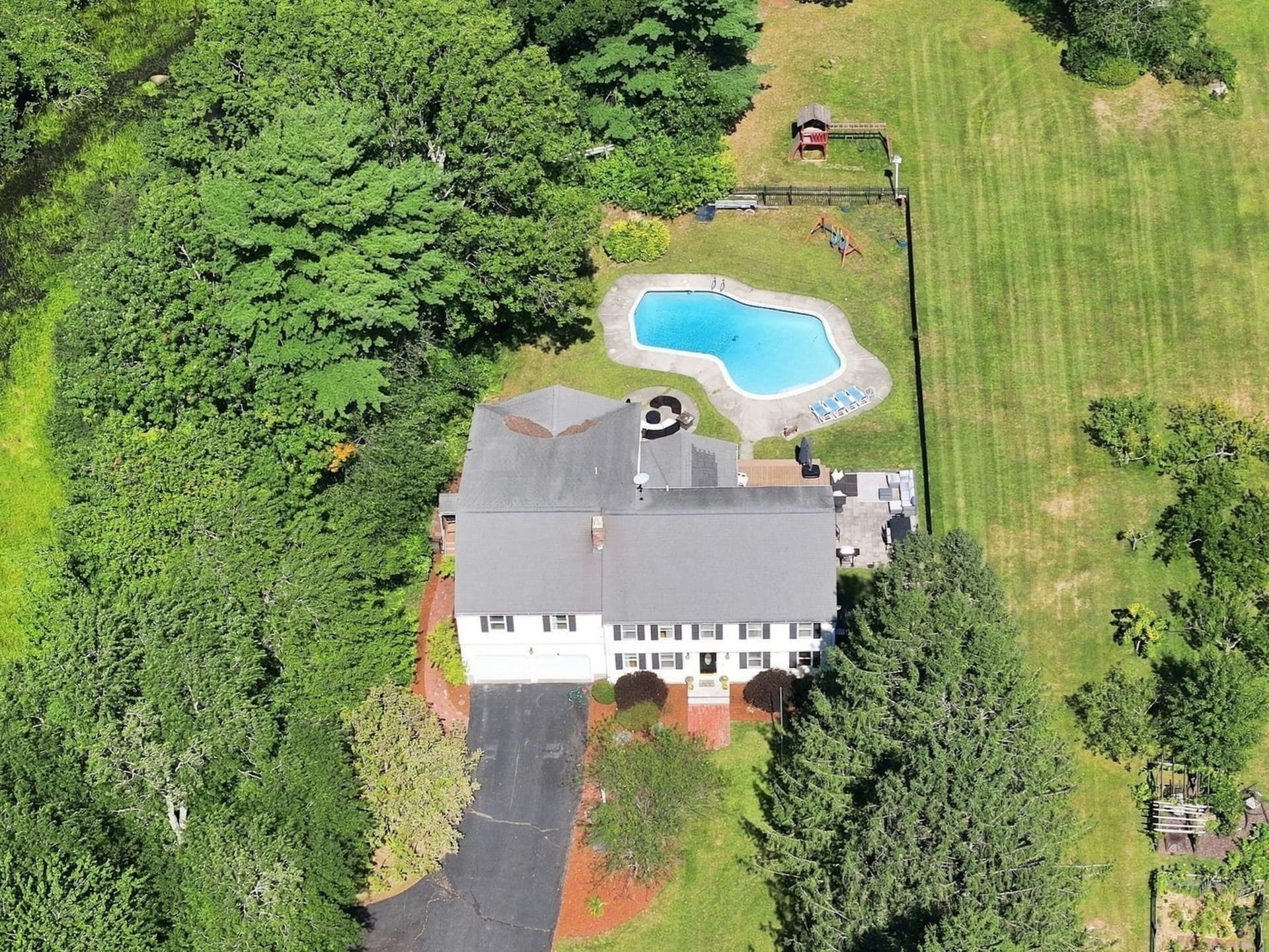 25 West St, Foxboro MA 02035