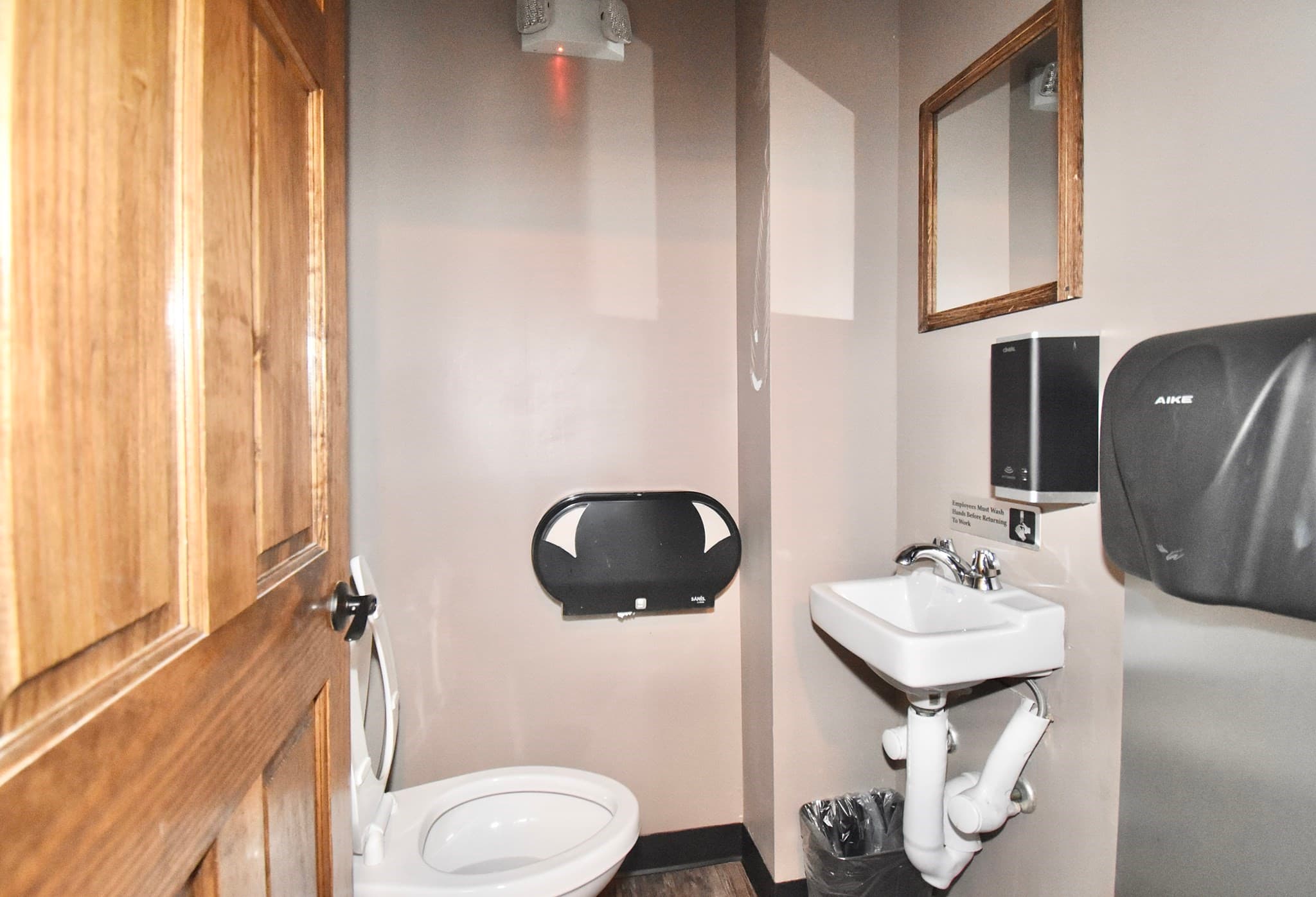 5+ Family - Rooming House at 664-668 Page Blvd, Springfield MA 01104, Springfield, photo 13 of 19