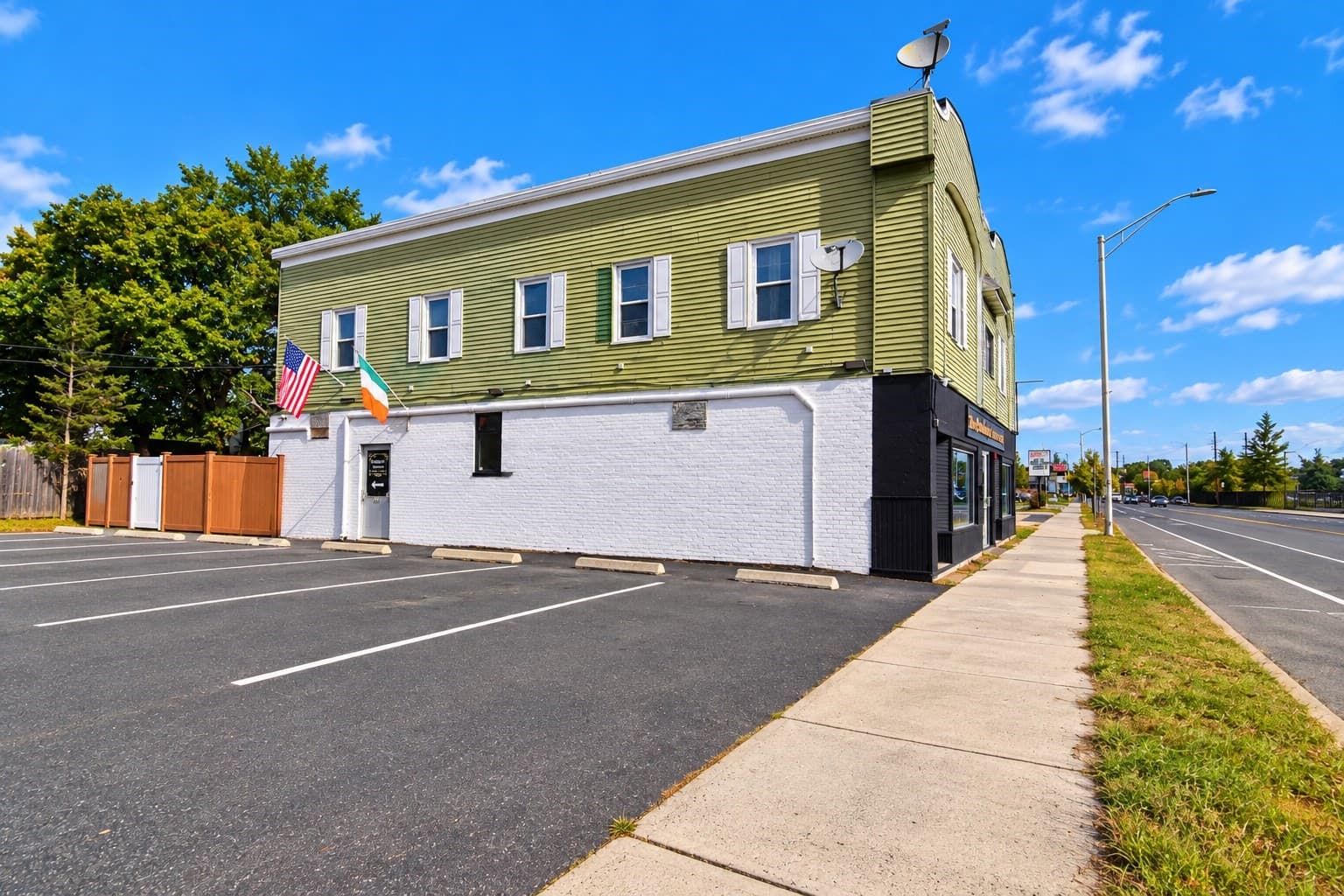 5+ Family - Rooming House at 664-668 Page Blvd, Springfield MA 01104, Springfield, photo 3 of 19