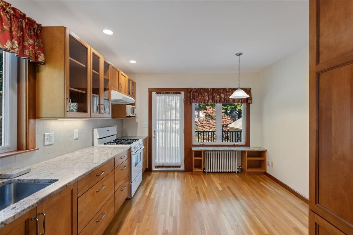 Single Family Residence at 79 Menotomy Rd, Arlington MA 02476, Arlington, photo 6 of 38