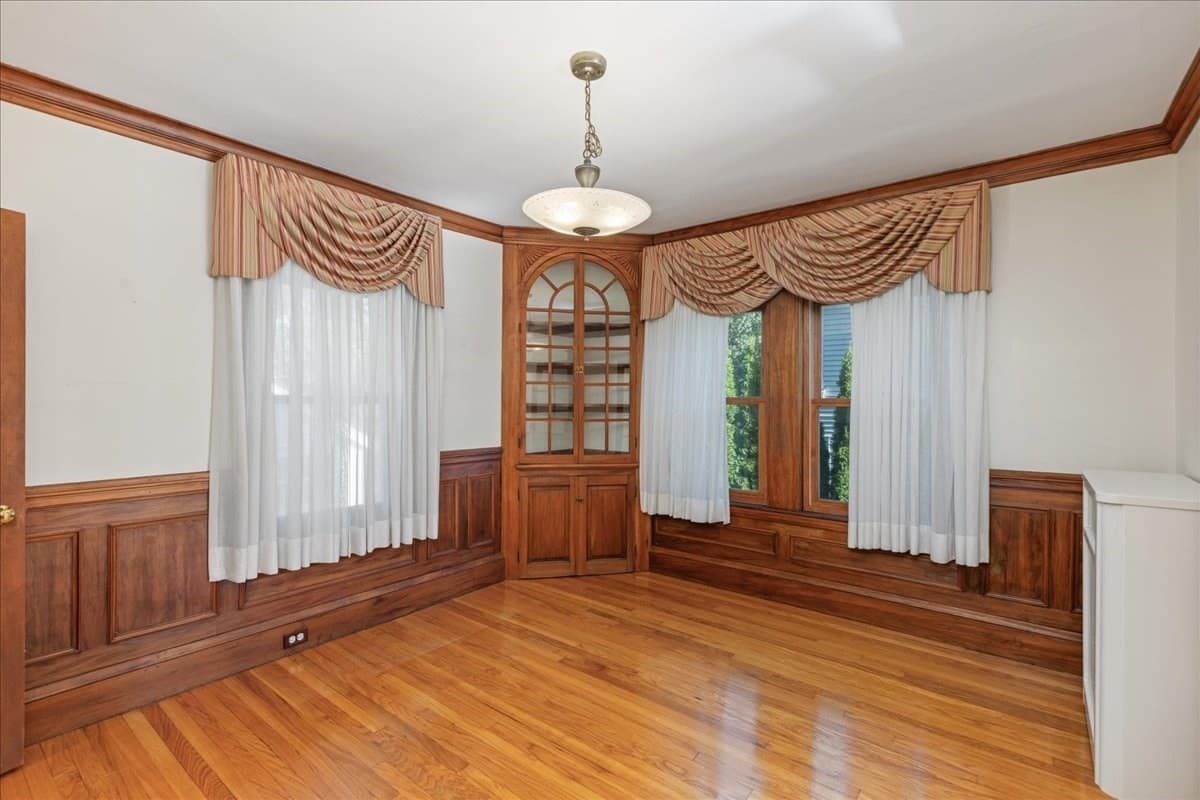 Single Family Residence at 79 Menotomy Rd, Arlington MA 02476, Arlington, photo 10 of 38