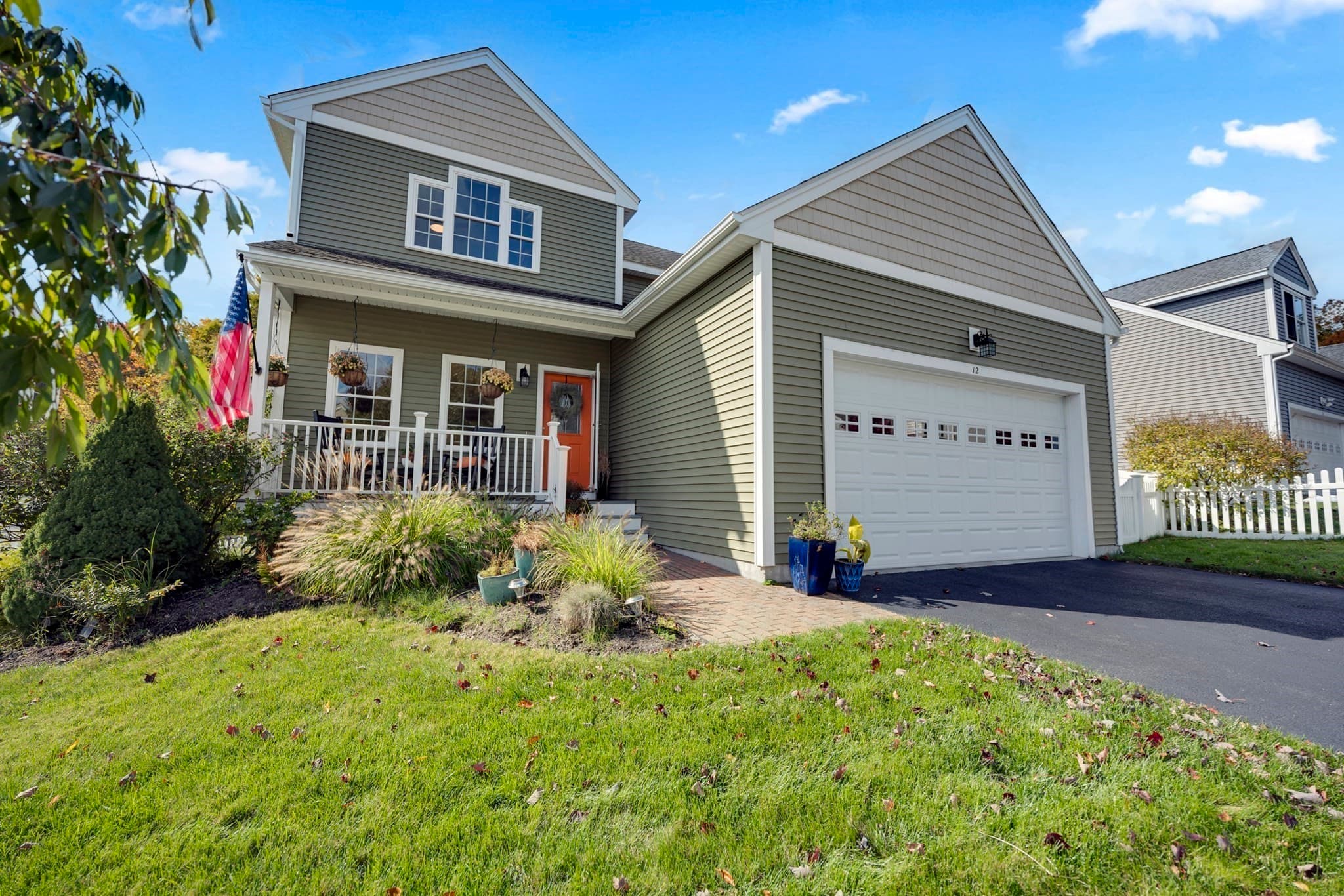 Single Family Residence at 12 Partridge Hill Rd, Sutton MA 01590, Sutton, photo 2 of 33