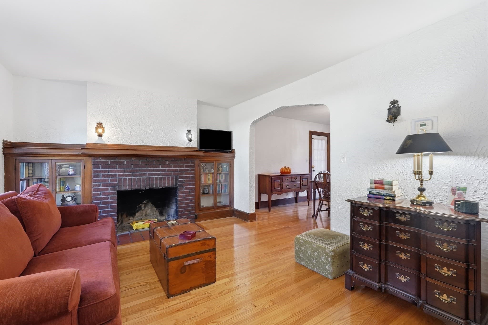 Single Family Residence at 726 Allen St, Springfield MA 01118, Springfield, photo 6 of 41