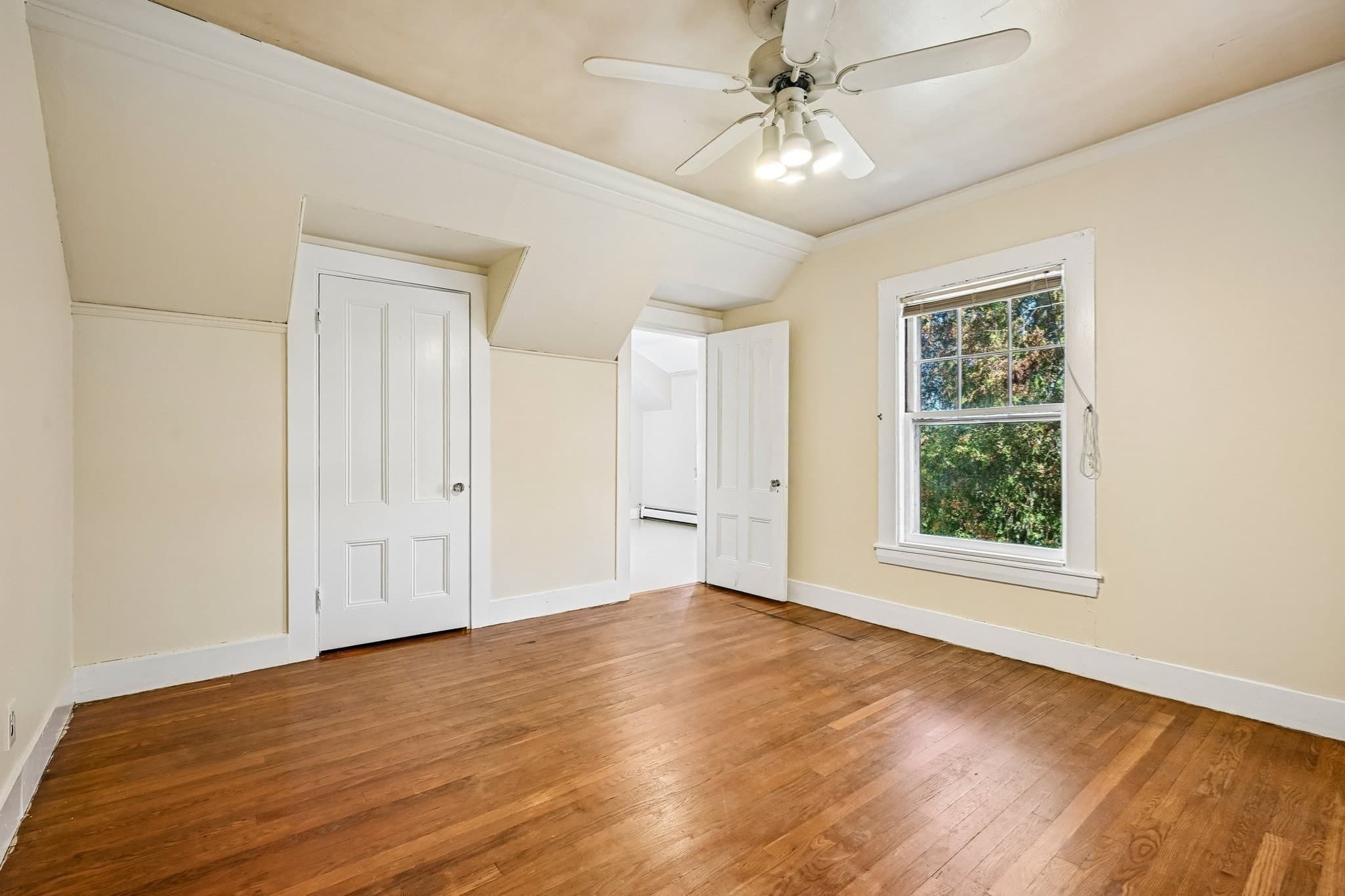 Multi Family at 44 Ocean St, Nahant MA 01908, Nahant, photo 13 of 42