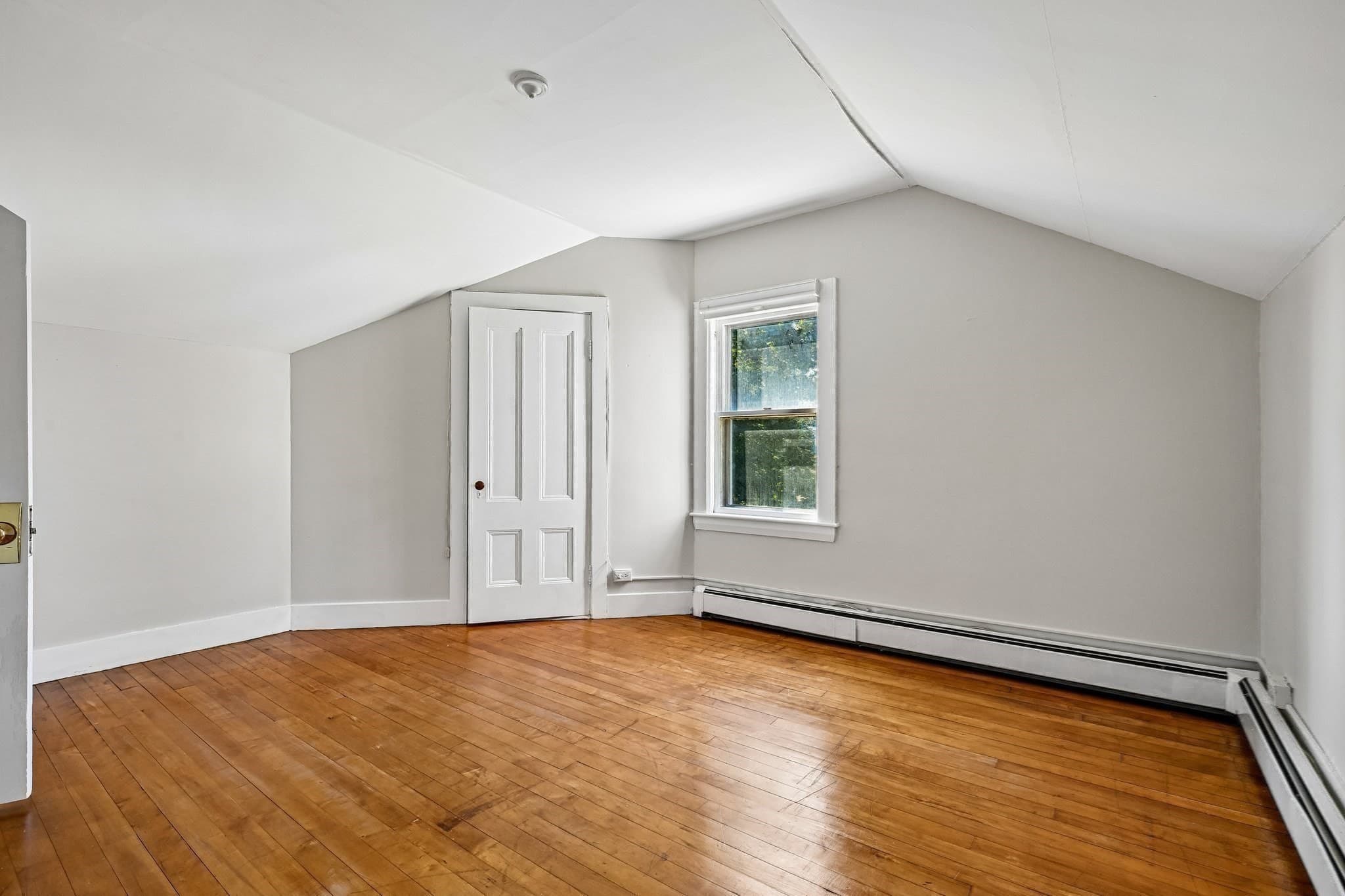 Multi Family at 44 Ocean St, Nahant MA 01908, Nahant, photo 30 of 42