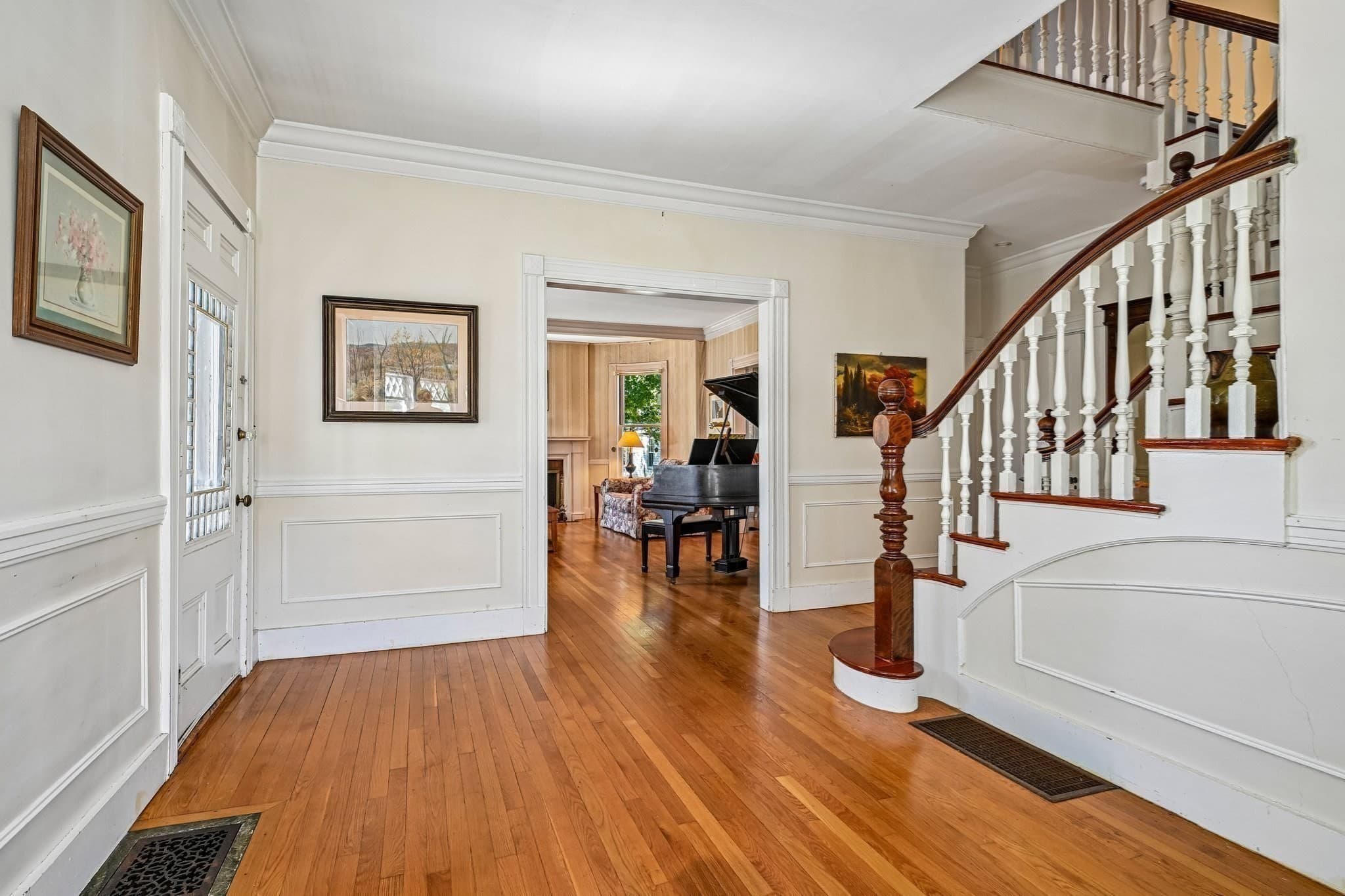 Multi Family at 44 Ocean St, Nahant MA 01908, Nahant, photo 4 of 42