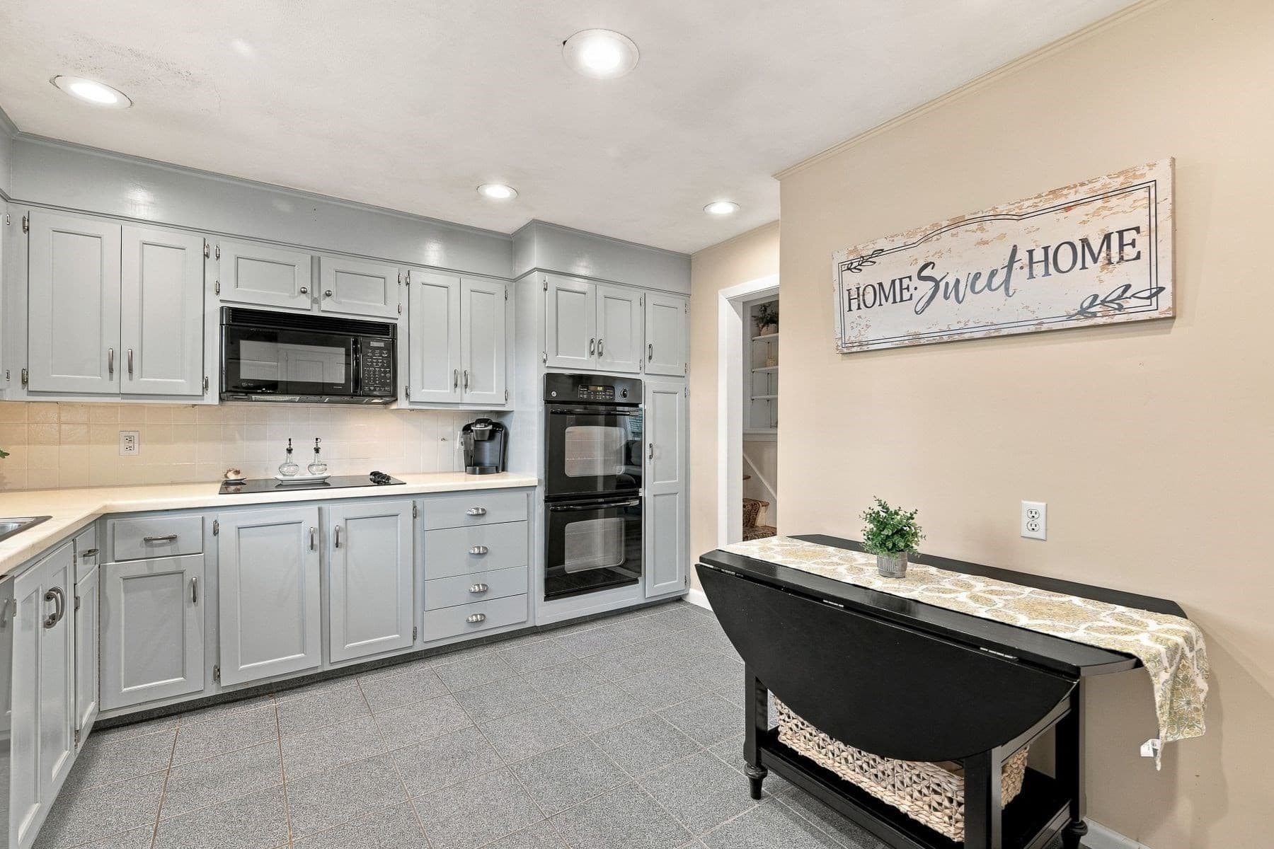 Single Family Residence at 709 Humphrey St, Swampscott MA 01907, Swampscott, photo 12 of 34