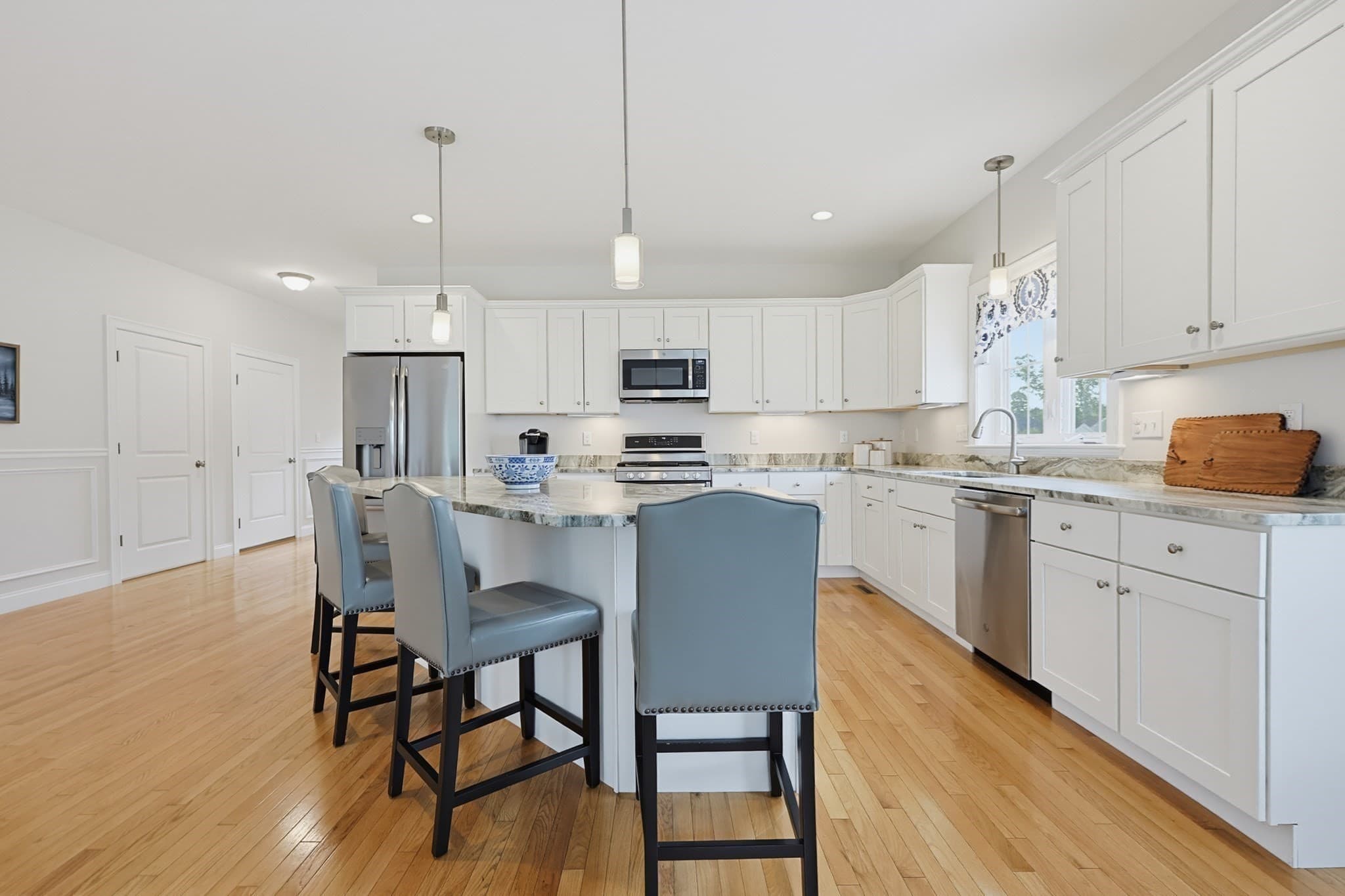 Single Family Residence at 95 Partridge View Lane N, Wrentham MA 02093, Wrentham, photo 7 of 41