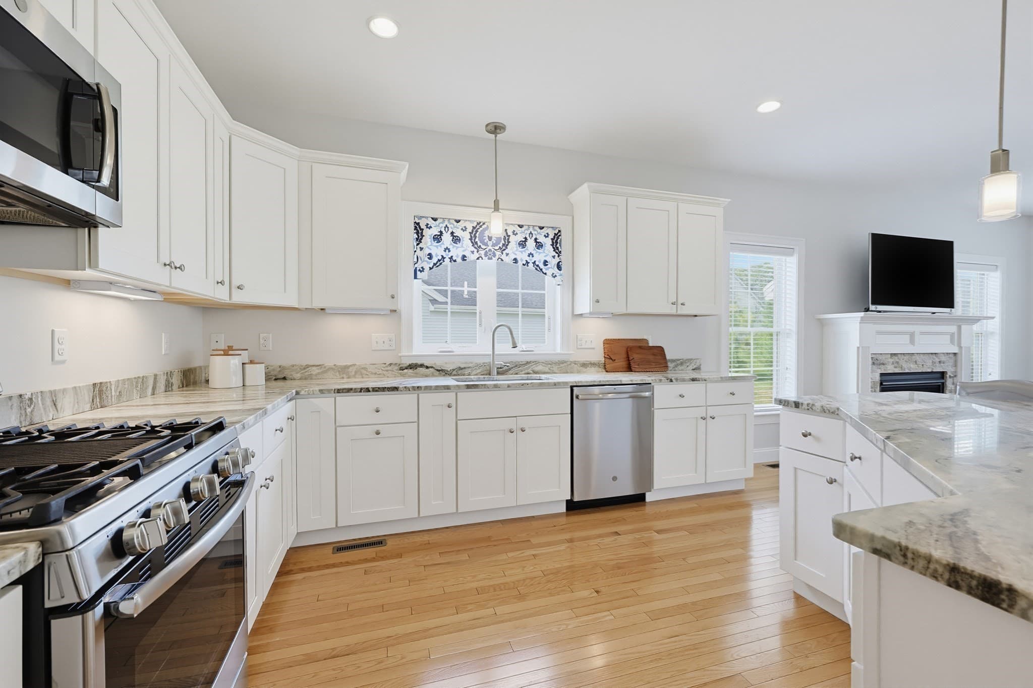 Single Family Residence at 95 Partridge View Lane N, Wrentham MA 02093, Wrentham, photo 10 of 41