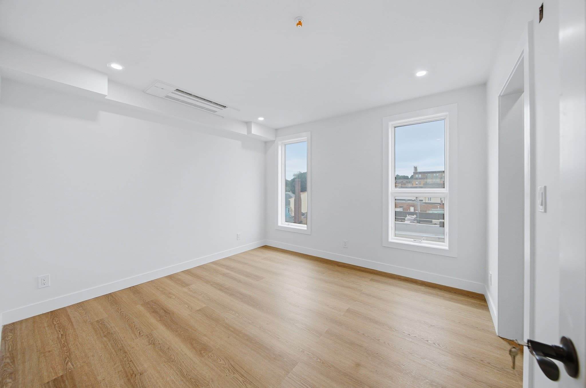 Condominium at 4164 Washington St # 9, Boston MA 02131, Boston, photo 25 of 34