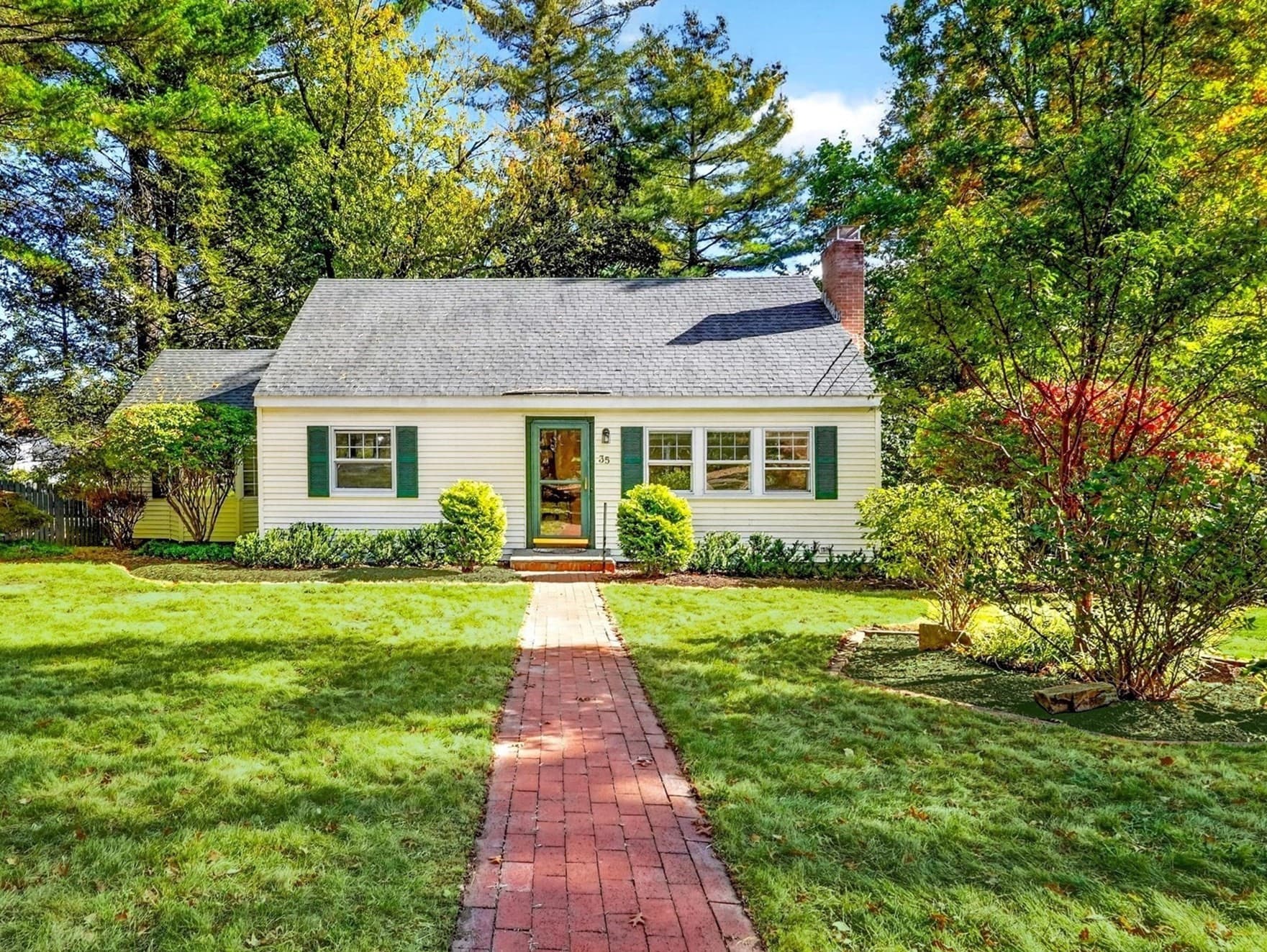 35 Mohawk Dr, Acton MA 01720