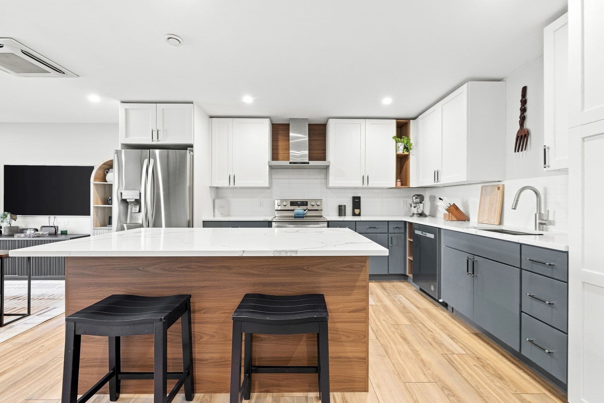 Single Family Residence at 66 Laurel Lane, Lunenburg MA 01462, Lunenburg, photo 4 of 31