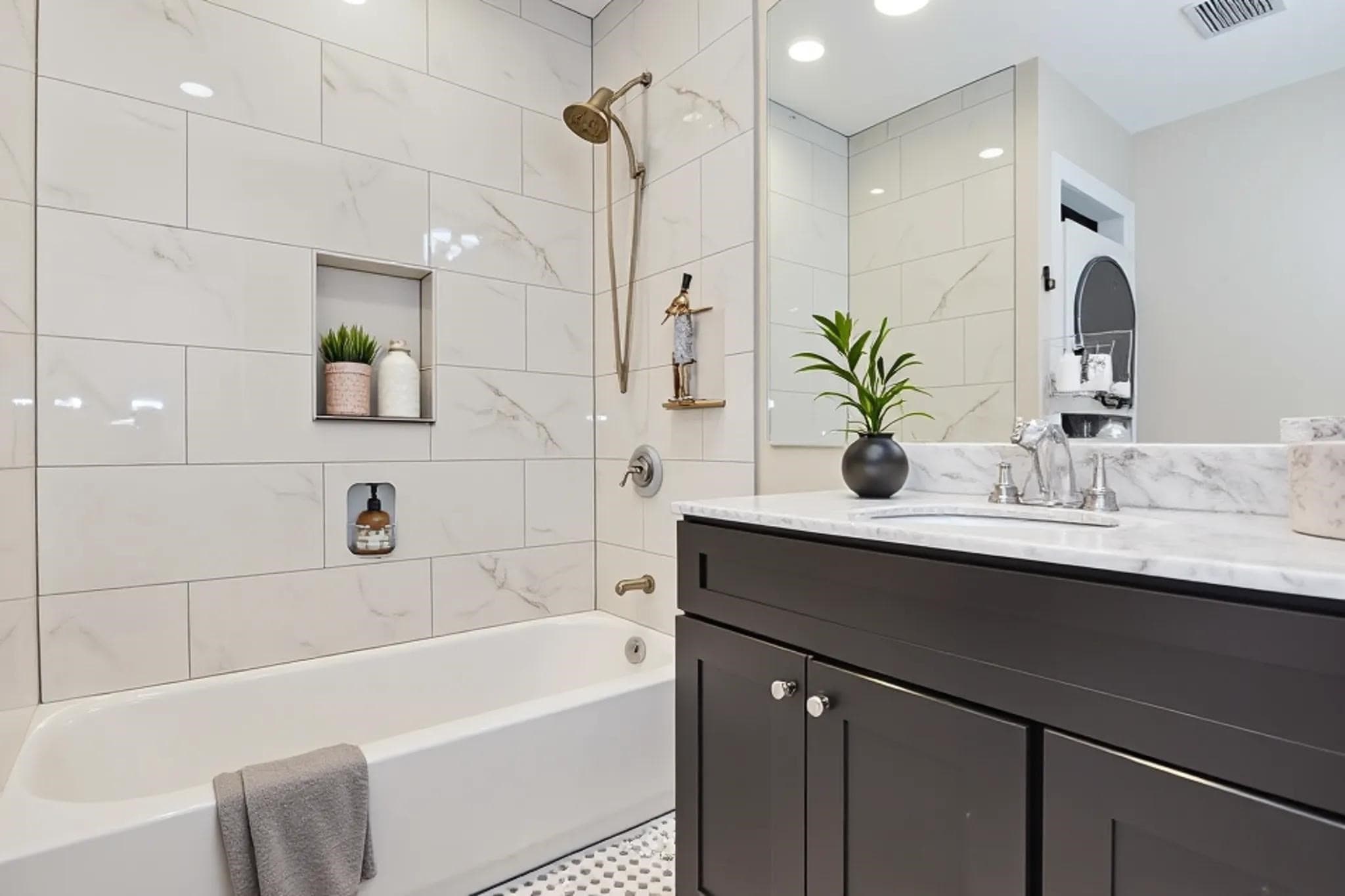Condominium at 1048 Saratoga Street # 2, Boston MA 02128, Boston, photo 5 of 42