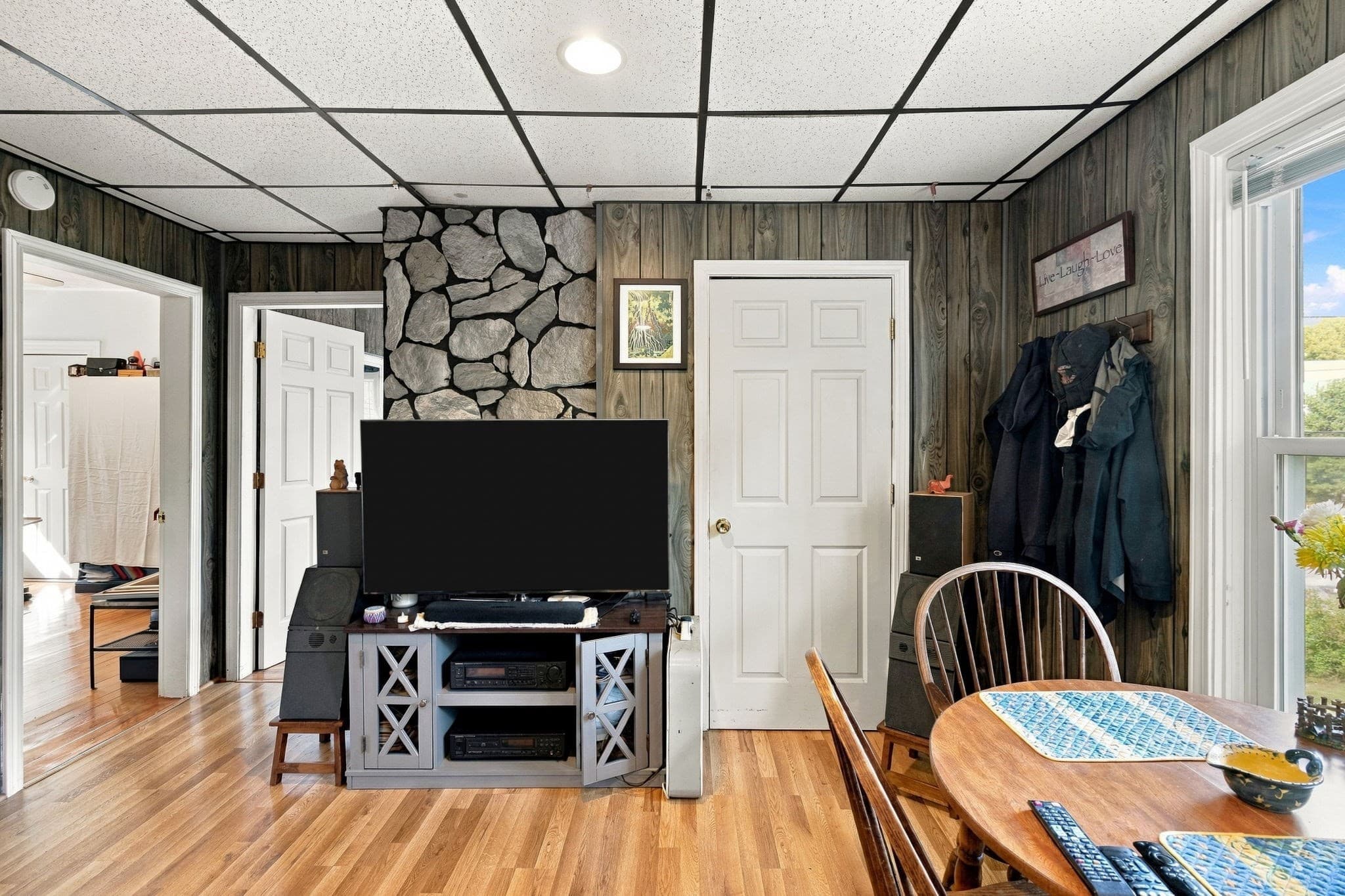 Multi Family at 562 Newport Ave, Attleboro MA 02703, Attleboro, photo 27 of 41