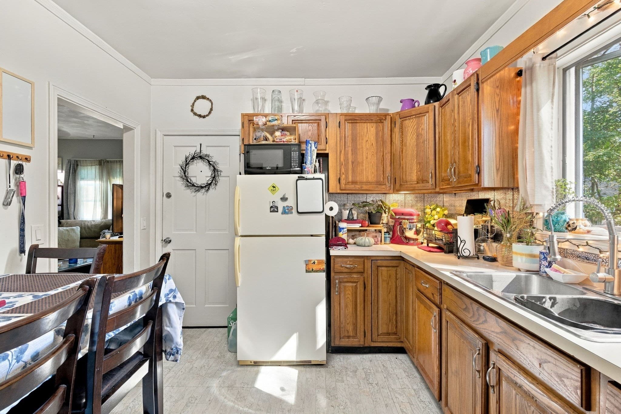 Multi Family at 562 Newport Ave, Attleboro MA 02703, Attleboro, photo 6 of 41