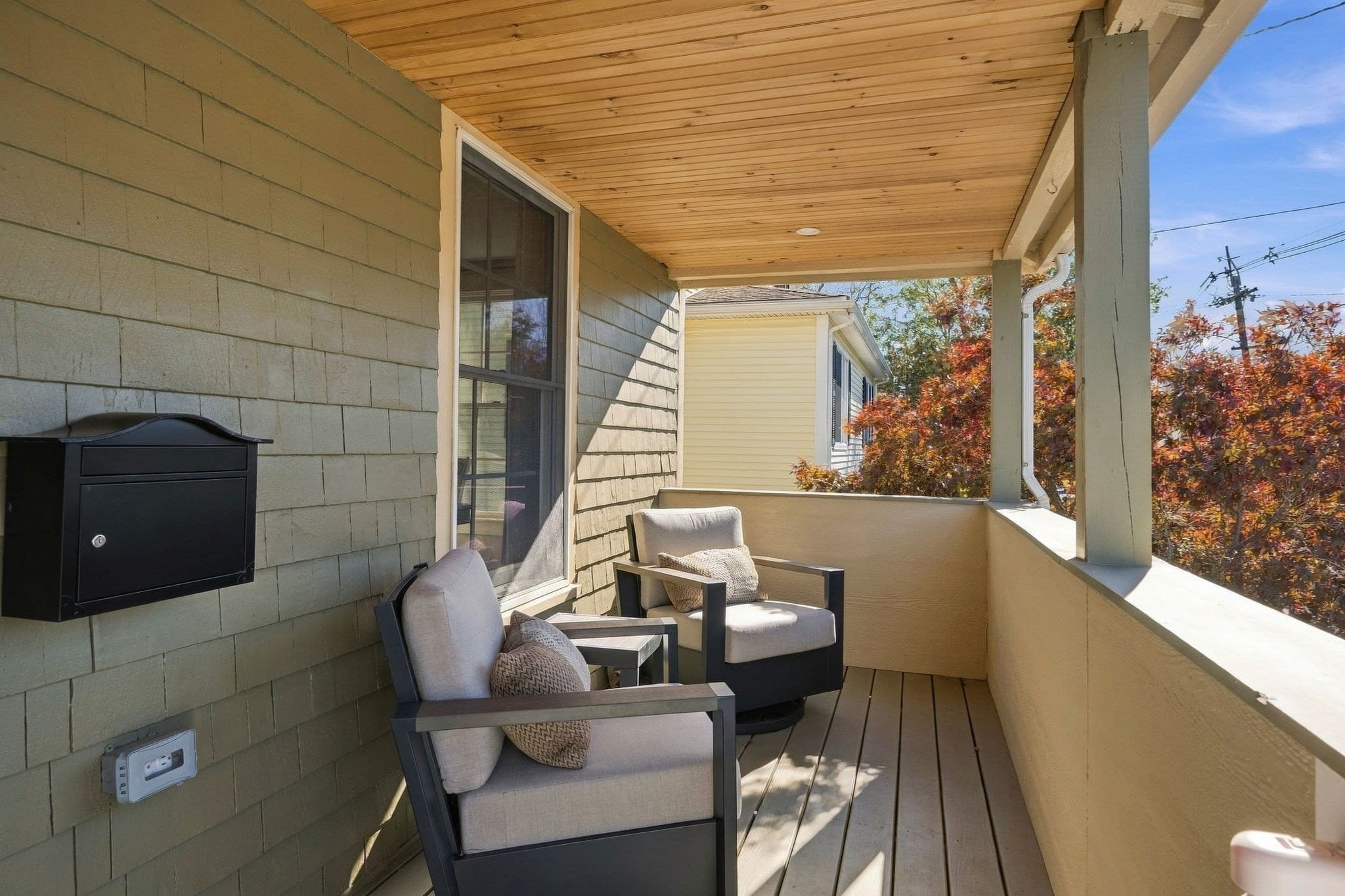 Single Family Residence at 10 Emerald Rd, Nahant MA 01908, Nahant, photo 5 of 42