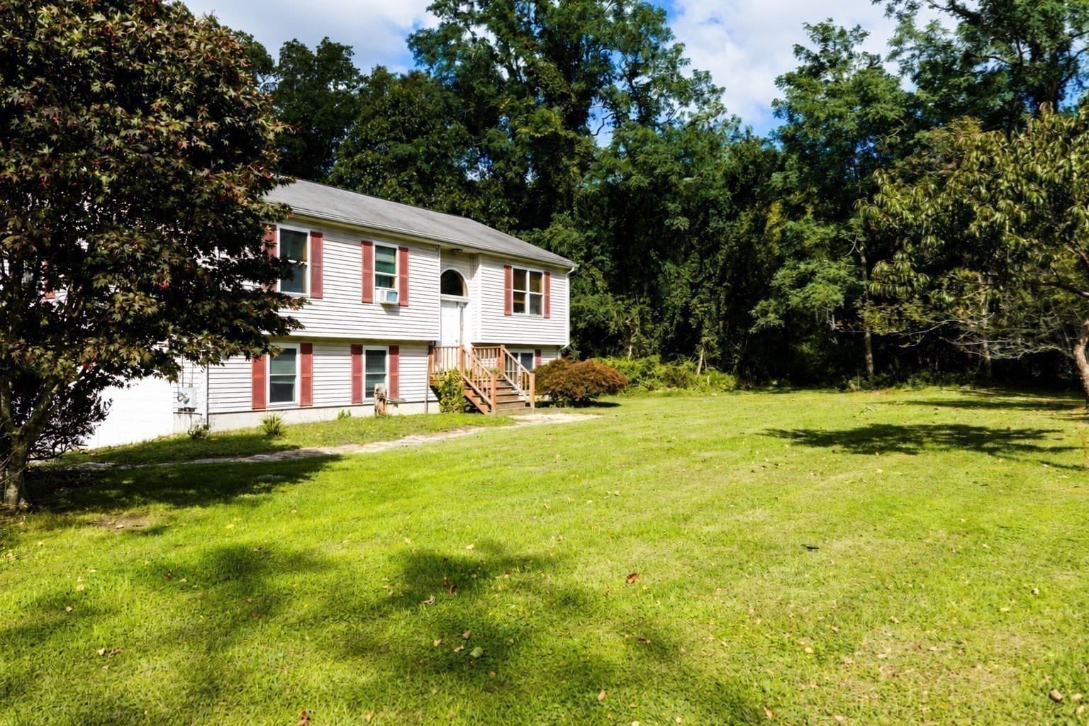 Single Family Residence at 96 Mendall Rd, Acushnet MA 02743, Acushnet, photo 32 of 34