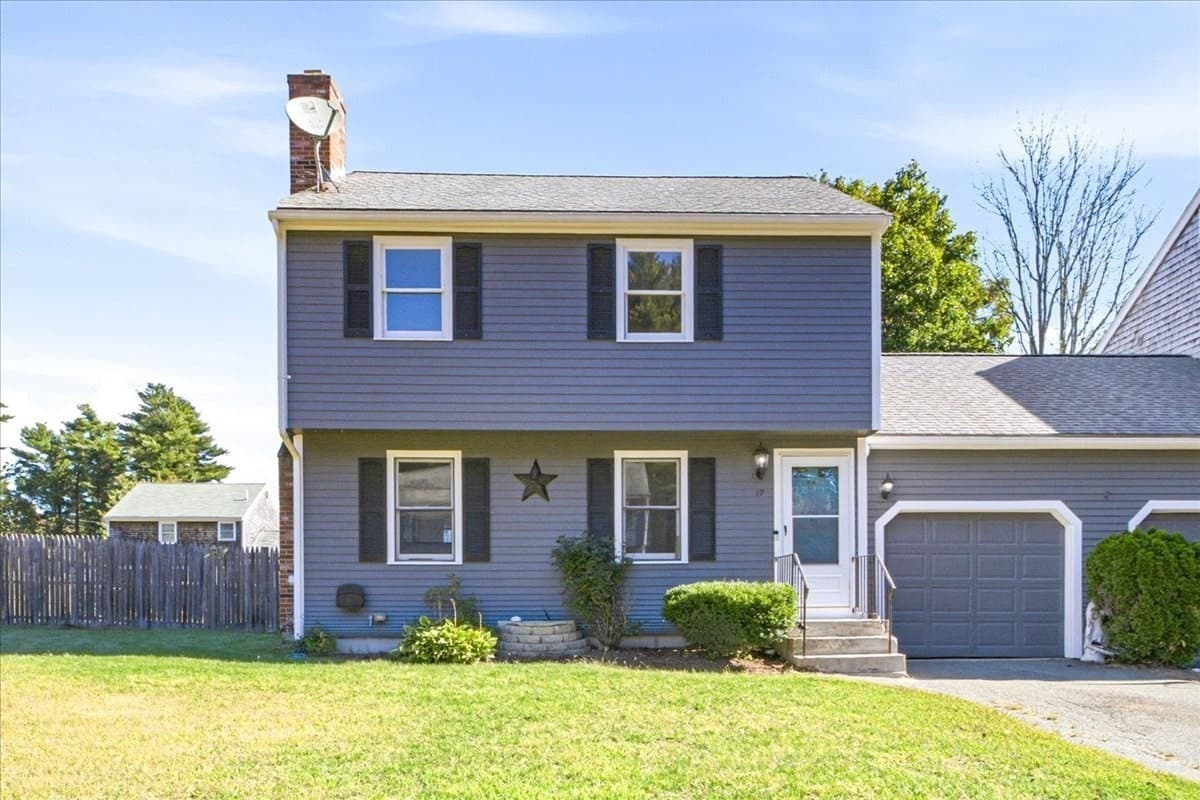 17 Flagstone Pl # 17, Bridgewater MA 02324